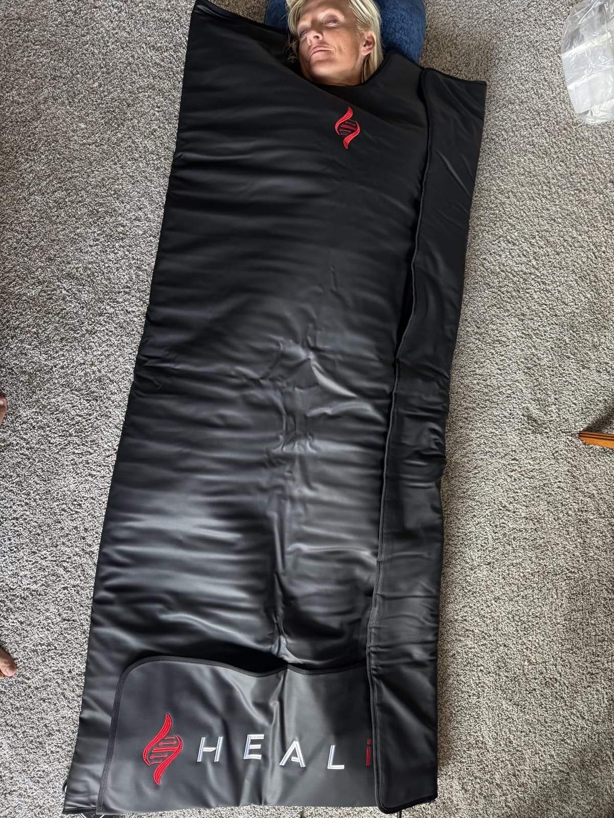 Healix Infrared Sauna Blanket - Zero EMF Portable Sauna for Detox, Recovery & Wellness - 10,000-Strand Far Infrared Carbon Fiber Heating, Adjustable 77-176°F | Hook-and-Loop Closure customer photo 2