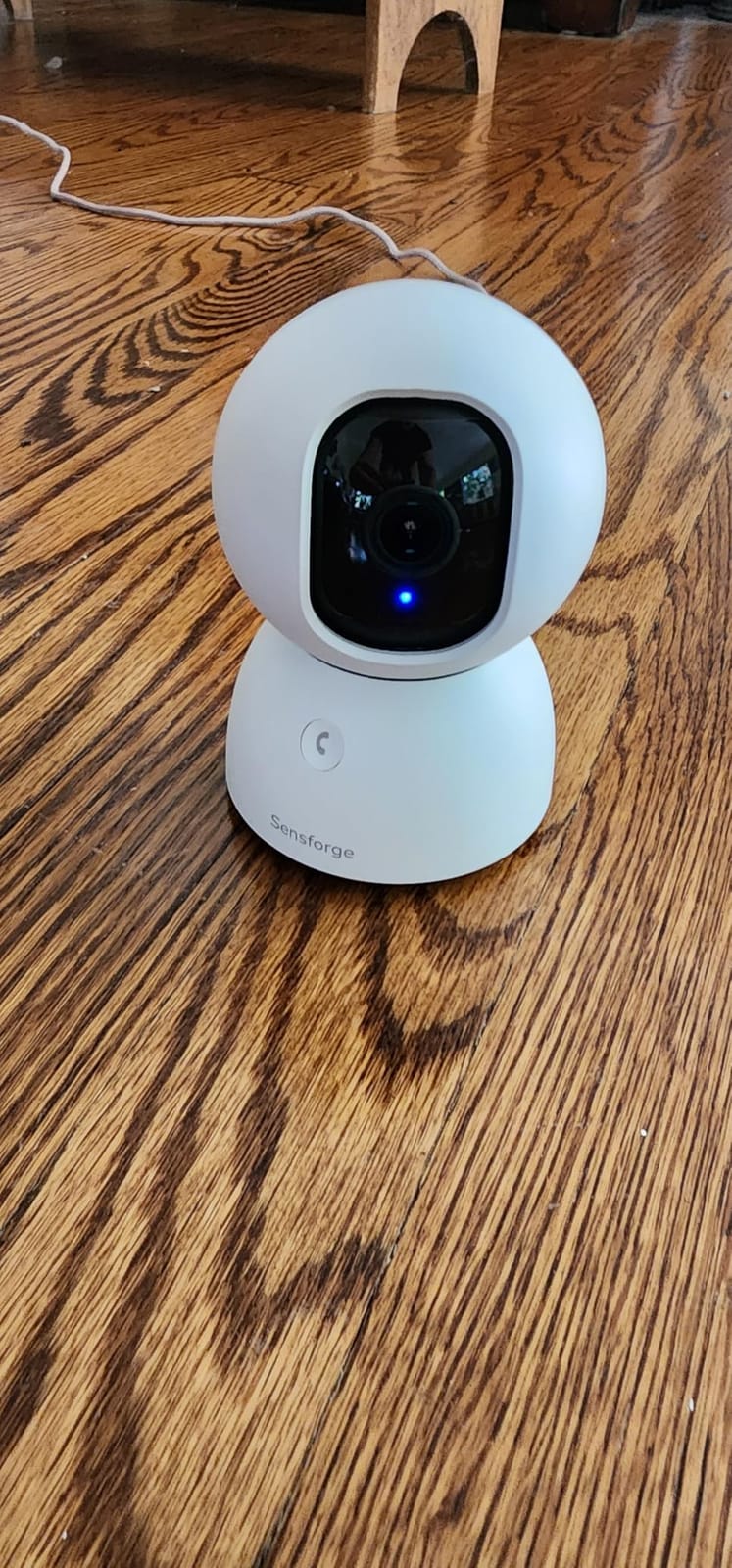 SensForge 2.5K Indoor Pan-Tilt Security Camera, 360° Dual-Band 2.4/5GB Wi-Fi Camera for Home, Free AI Human & Pet Detection, 64GB SD Card Included, Two-Way Talk, No Subscription Required, White customer photo 2