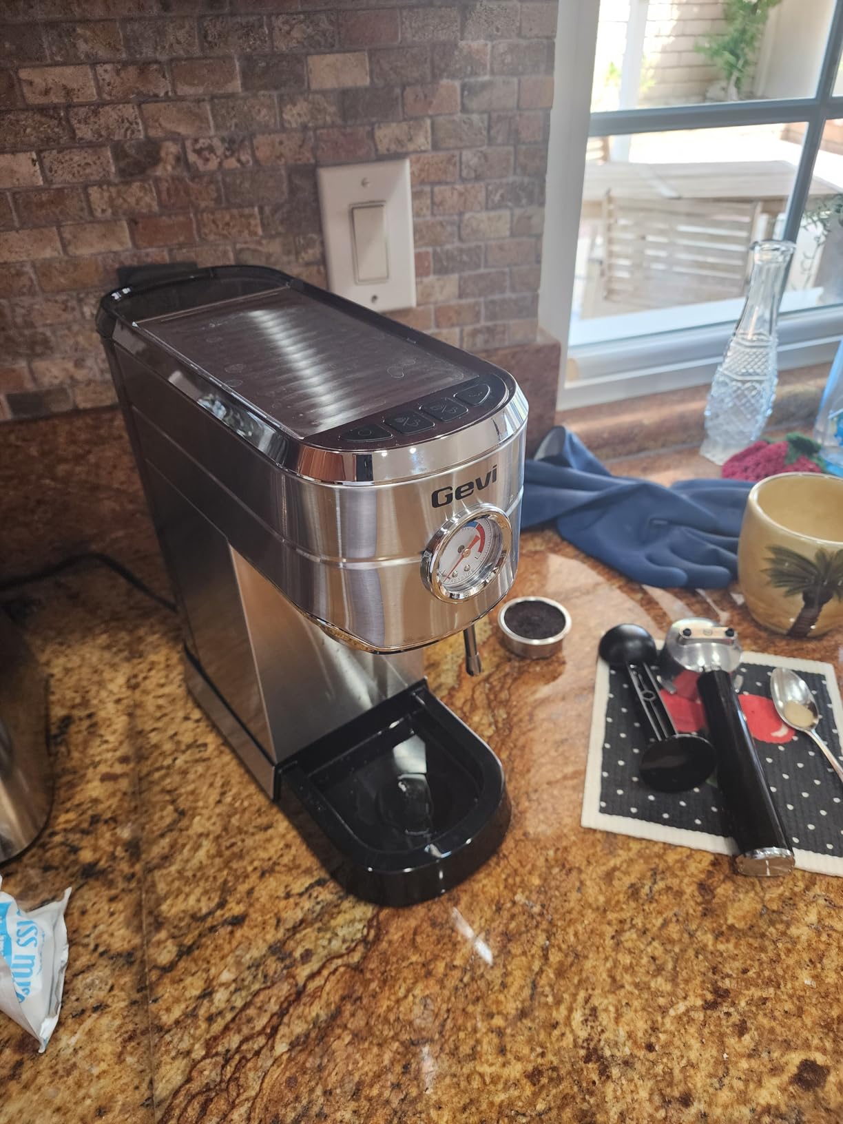 Gevi 20 Bar Compact Espresso Machine for Home, Latte & Cappuccino Coffee Maker with Removable Water Tank, Milk Frother, Includes Necessary Accessories, Can Make Americanos, Easy to Clean and Maintain customer photo 1