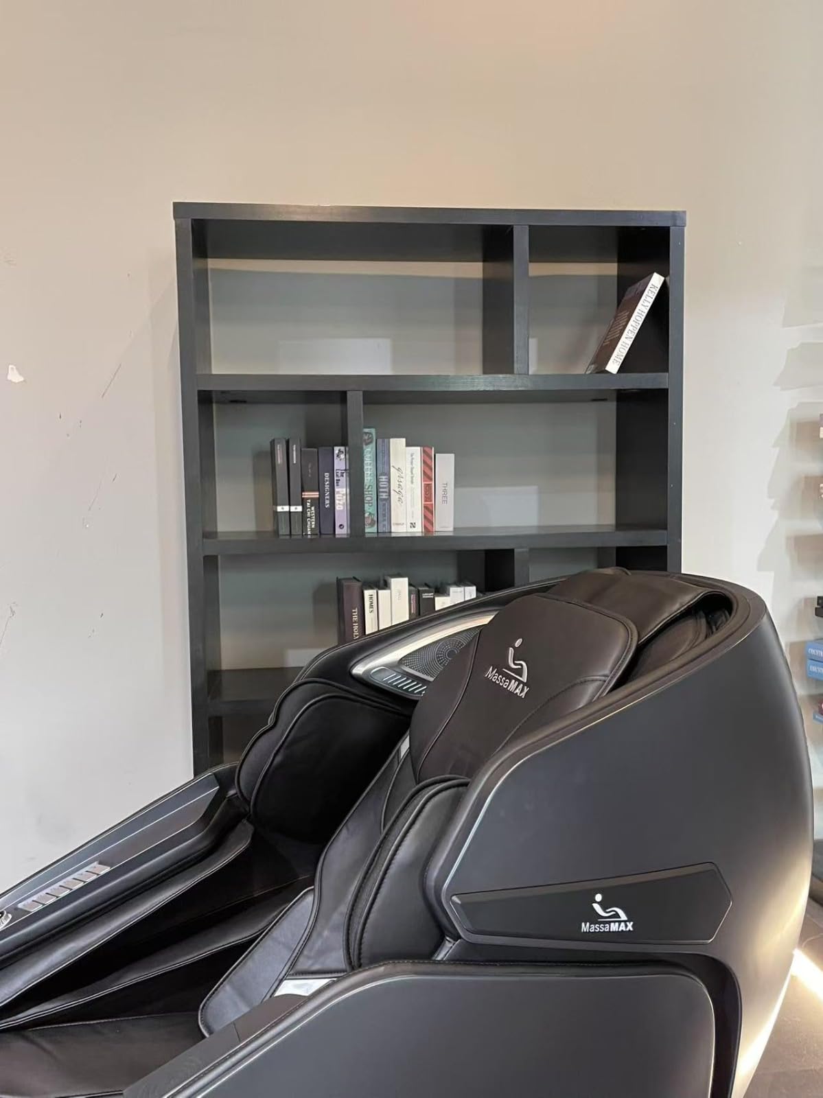 MassaMAX A675 4D Full Body Massage Chair, 172° Flex-SL Track, Calf Kneading | Auto footrest, Yoga stretch, 22 modes, body scan, 172° zero gravity, wireless and USB charging, lumbar and calf heat comfort customer photo 2