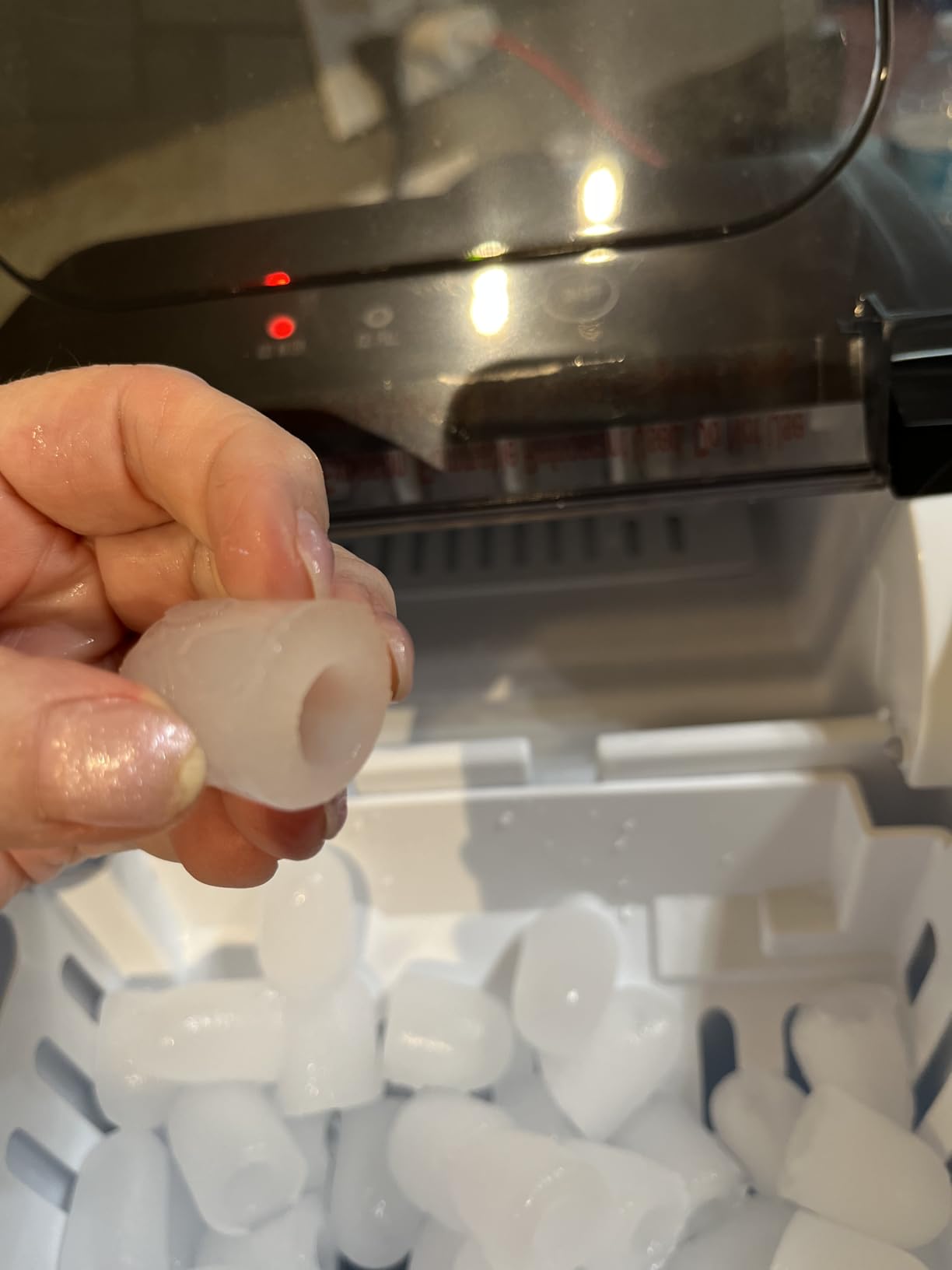 Kismile Nugget Ice Makers Countertop,Portable Ice Machine with Crushed Ice, 35lbs/Day,Self-Cleaning,One-Click Operation for Home Use(Silver) customer photo 1