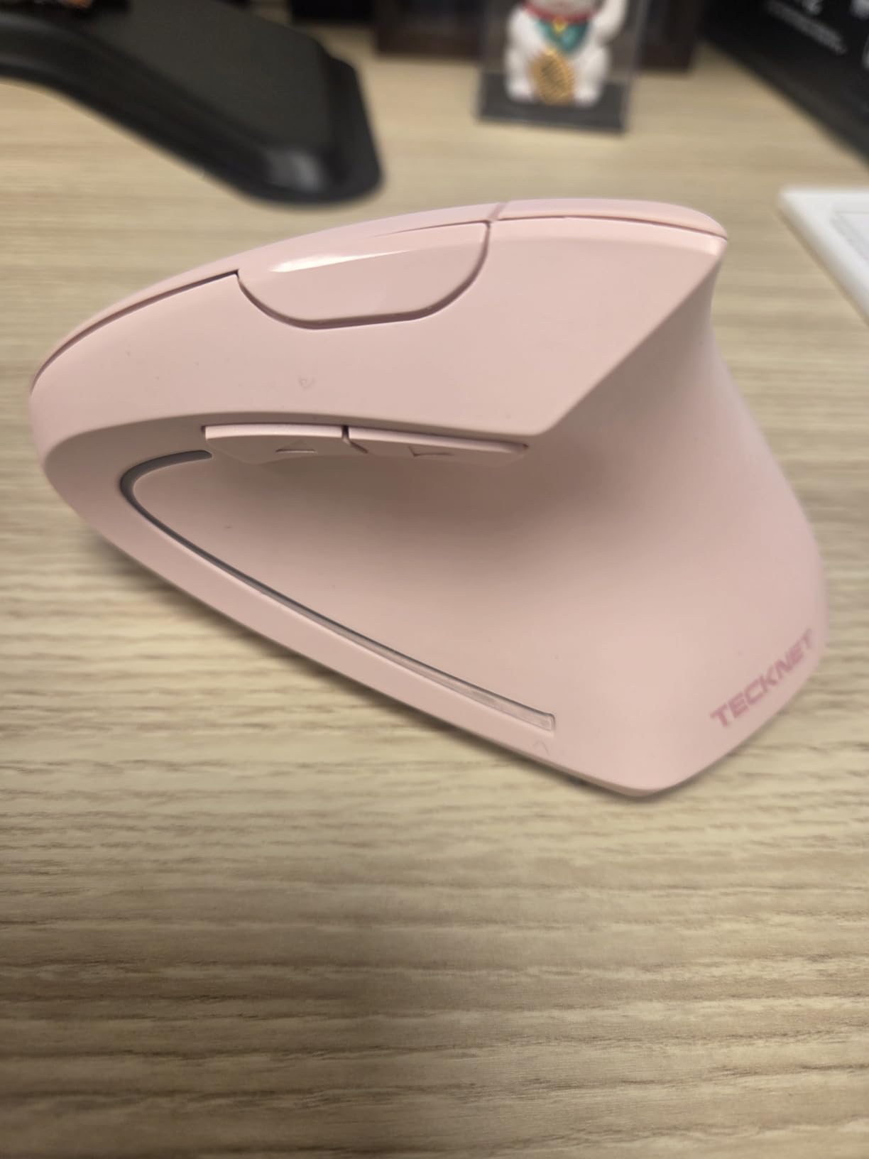 TECKNET 2.4G Ergonomic Mouse Vertical Wireless 4800 DPI Carpal Tunnel Mouse | 5 Adjustable DPI, Optical Tracking, 12 Months Battery, Quiet, 6 Buttons for Laptop, Desktop, PC, Computer, Right Hand, Black customer photo 2