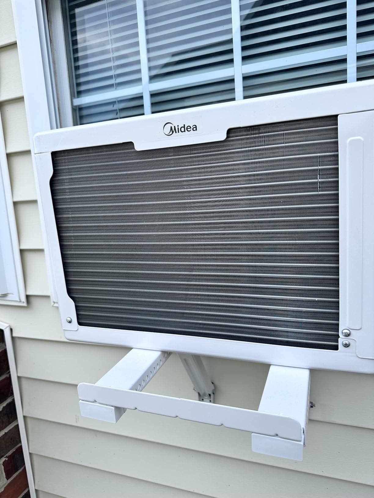 Midea 8,000 BTU U-Shaped Smart Inverter Window AC, Cools 350 Sq Ft, Ultra Quiet, Alexa/Google Compatible, 37% Energy Savings customer photo 1