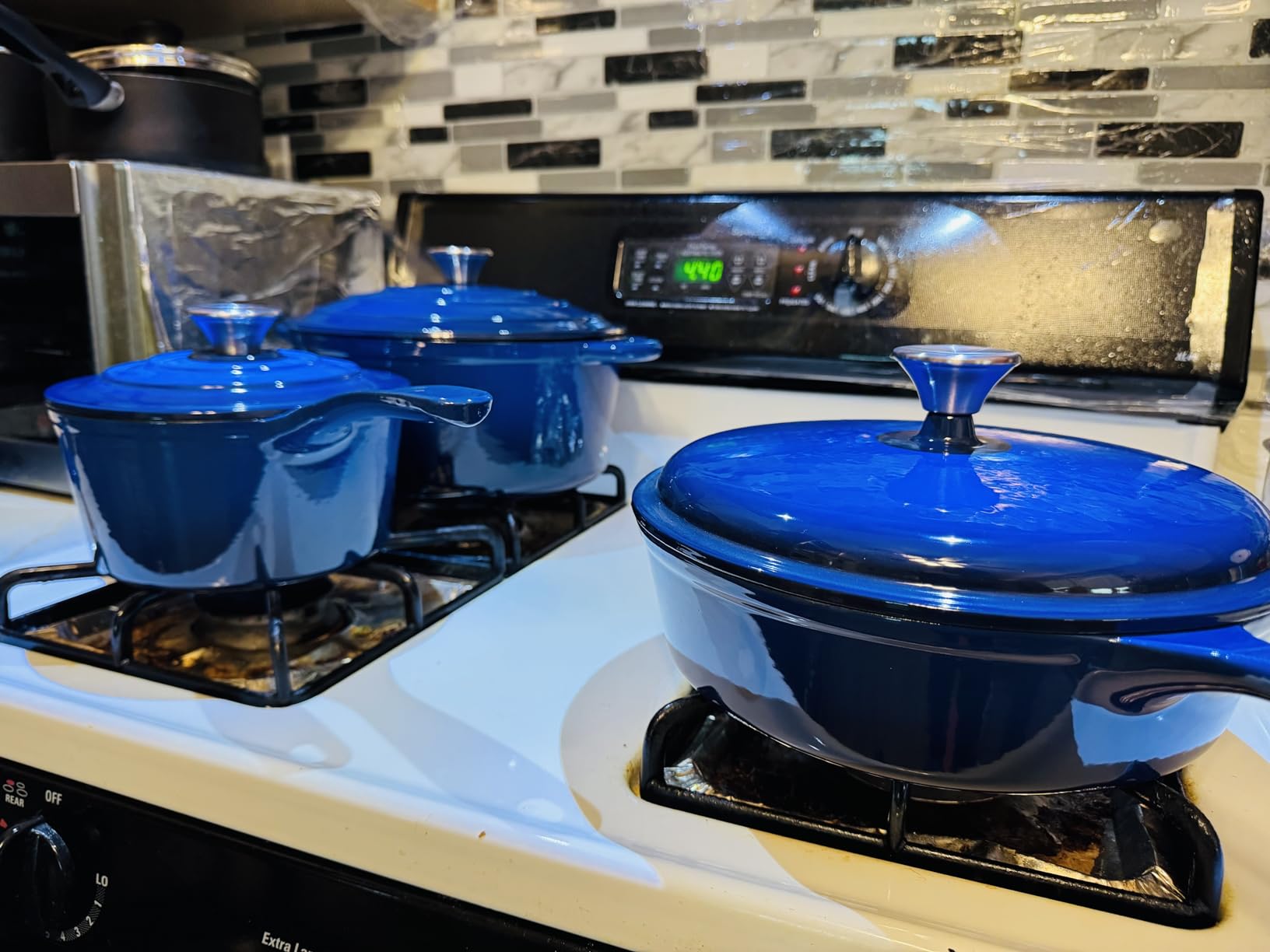 MAISON ARTS 7 Piece Enameled Cast Iron Dutch Oven Pots and Pans Set | Induction Compatible, Durable Enamel Kitchen Cookware Set, 100% PFOA-PFOS Free Non Toxic customer photo 2