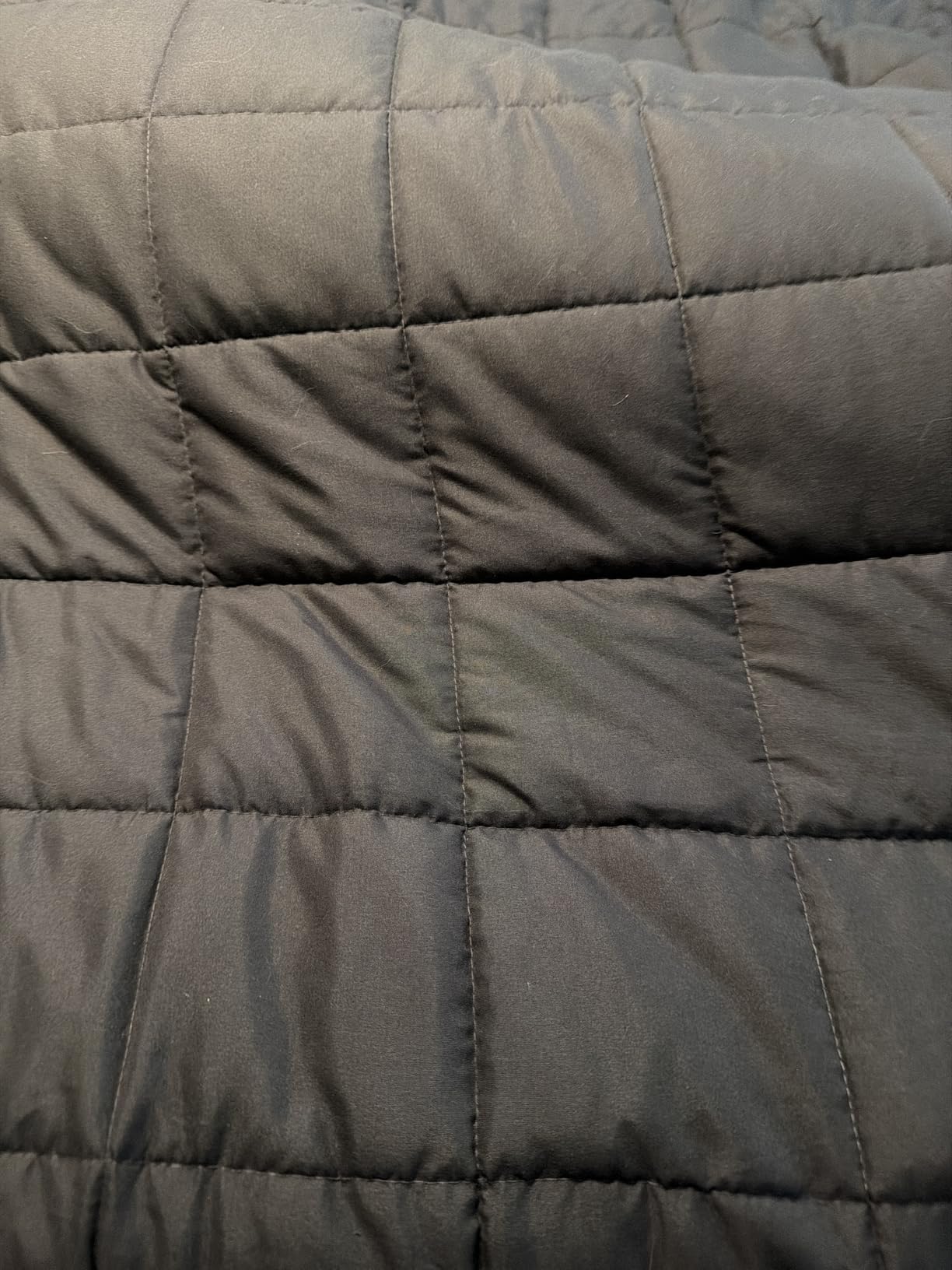 HomeSmart Weighted Cooling Blanket King Size 30 lbs, Soft Cooling Fabric | Fits King and California King Beds, Medium Therapeutic Pressure With Balanced Weight, Oversized Design, Machine Washable customer photo 1