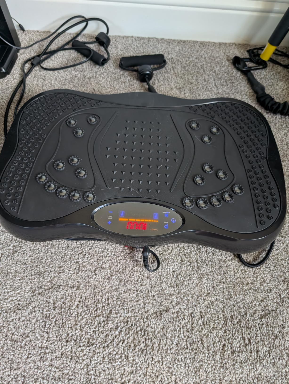 Vibration Plate Exercise Machine, 130 Levels Full Body Workout Vibrating Plate for Lymphatic Drainage Weight Loss, 450 Lbs Capacity Shake Platform with Bluetooth for Women Men customer photo 2