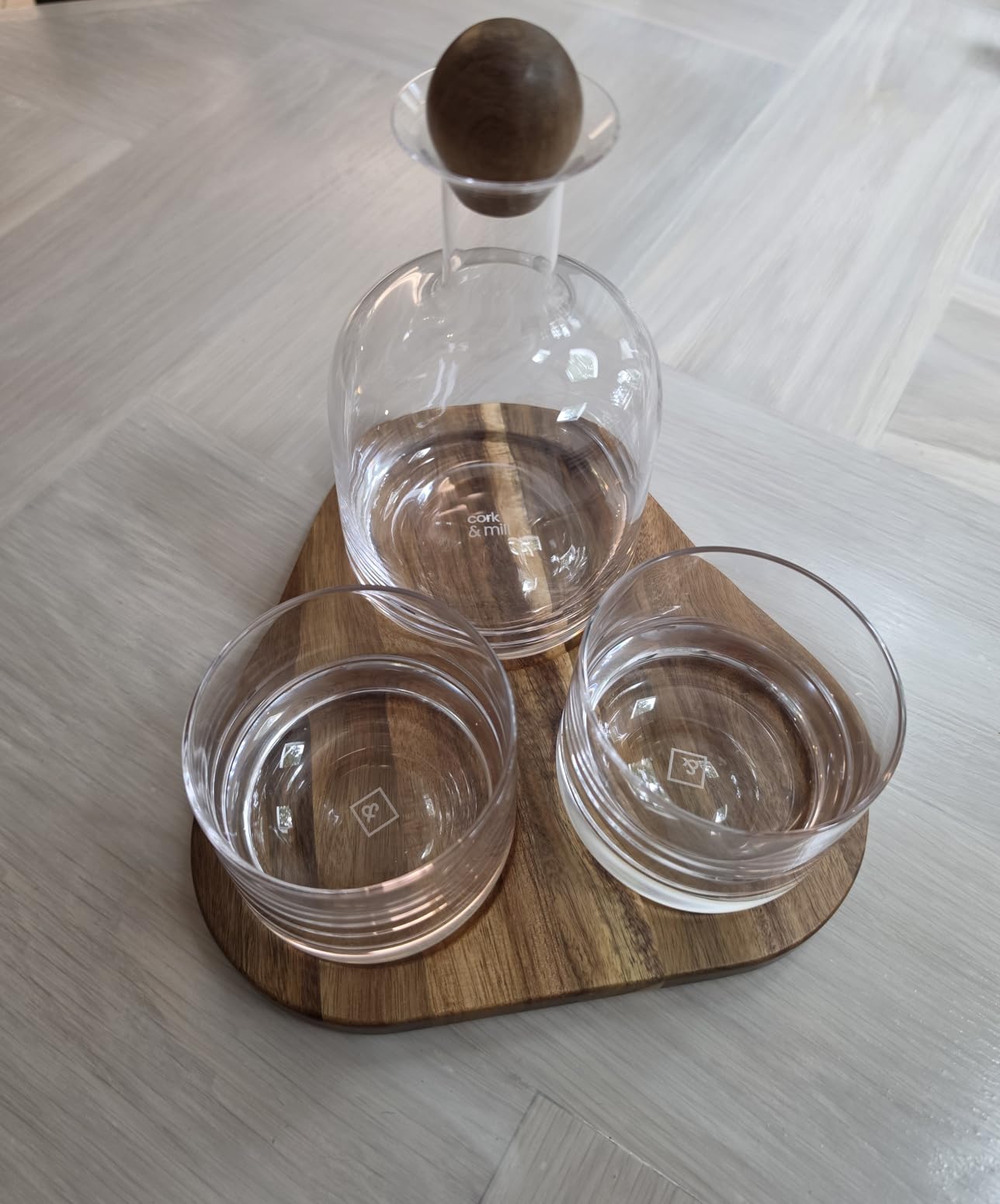 Cork & Mill Whiskey Decanter Set, Hand-Blown Lead-Free Crystal 800ml Liquor Decanter for Bourbon and More, Two 8oz Old Fashioned Glasses, Acacia Wood Stopper & Display Tray, Ideal Whisky Gift Set customer photo 2