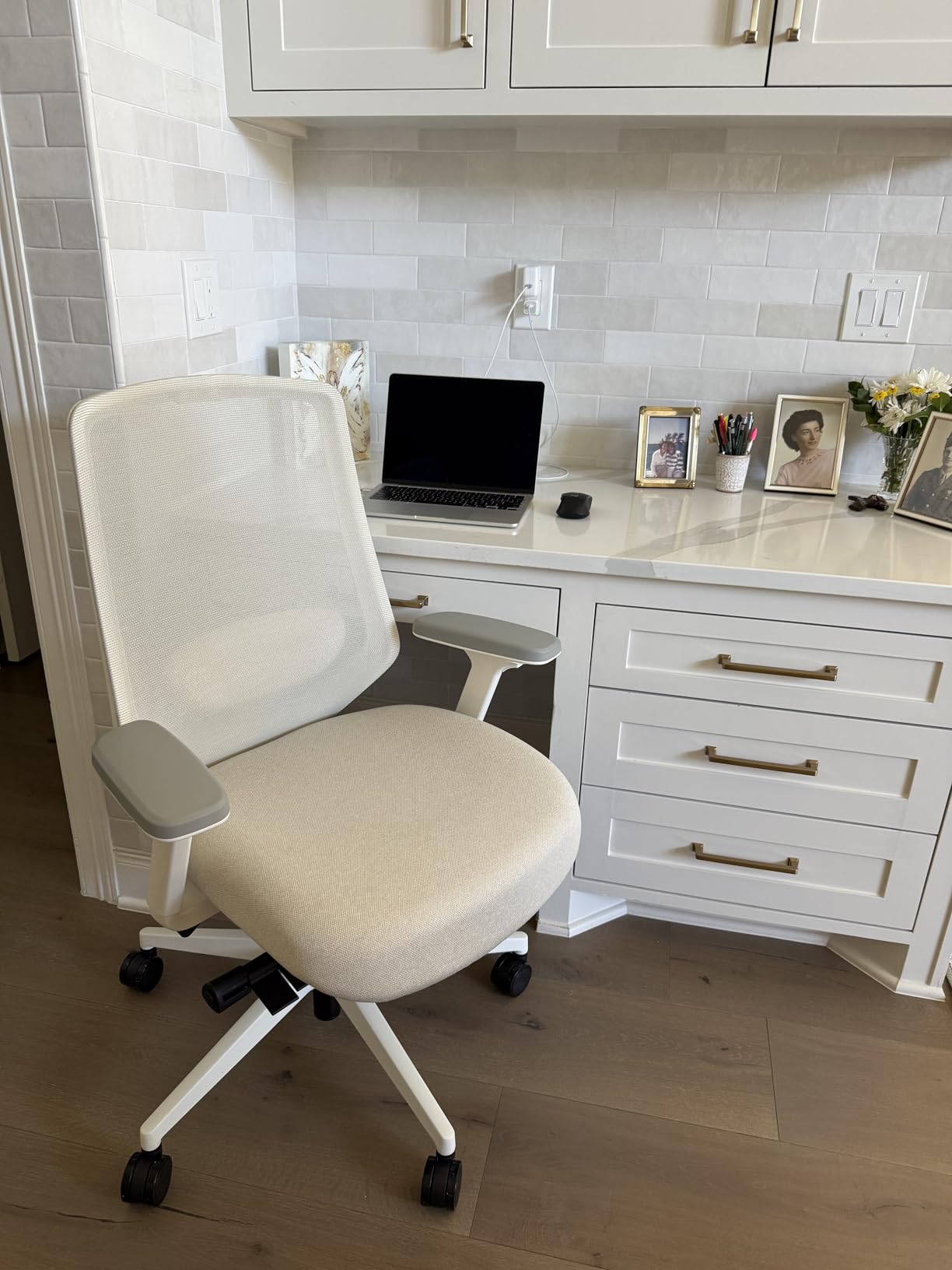 Branch Ergonomic Chair Pro, Mesh Office Chair with 14 Points of Adjustment | Height, Depth and Tilt Adjustable, 5D Armrests, Forward Tilt, Smooth Recline, and Lumbar Support, Mineral customer photo 1