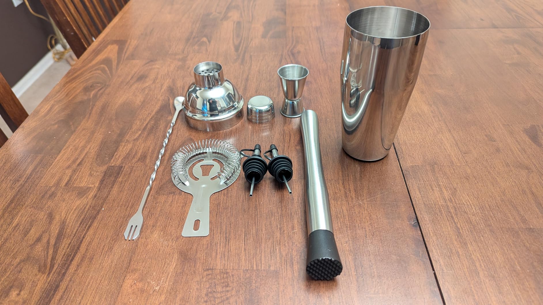 Cocktail Shaker Set Bartender Kit,Professional Bar Set, Martini Shaker, Jigger, Strainer, Mixer Spoon, Muddler, Liquor Pourers Ideal Bar Accessories for Home, Gift for Christmas, Birthday, Beginners customer photo 2