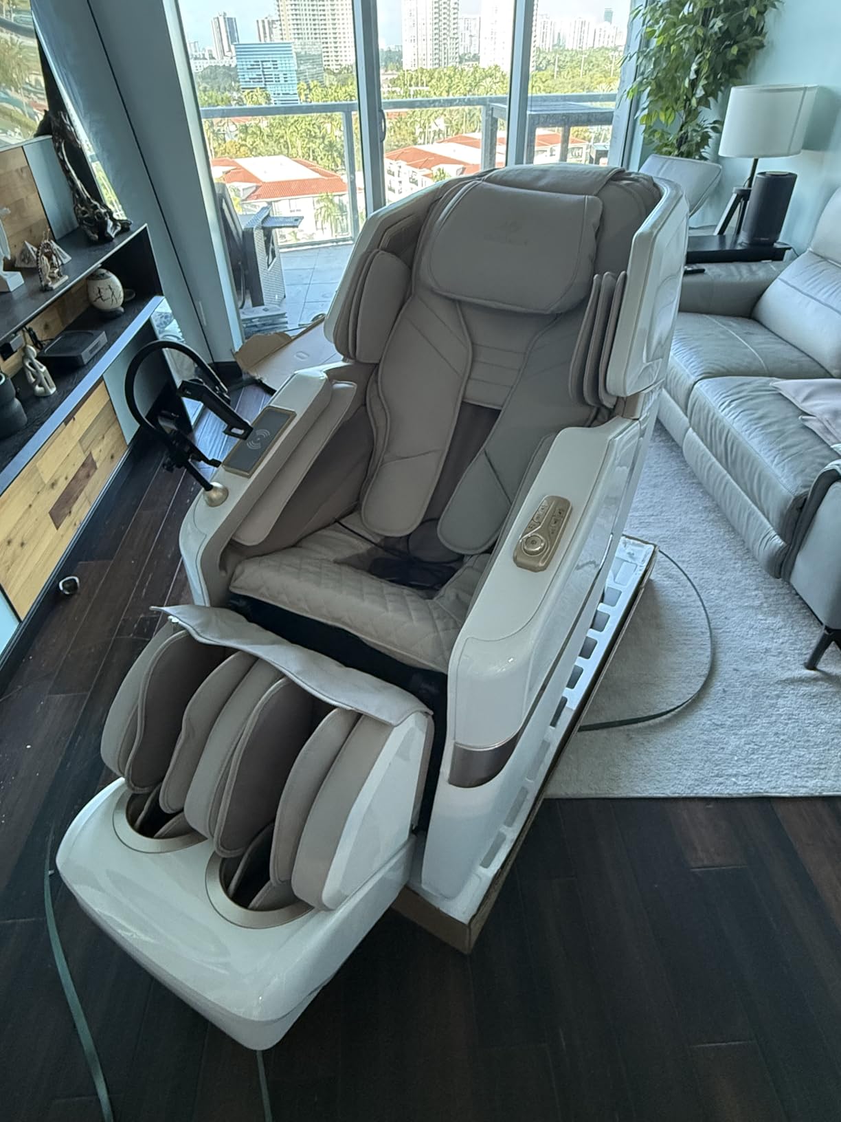 KoziSense KZ-313 Heated Jade Roller Full Body Massage Chair | 3D Rollers with Heated Jade Rollers, Spacious Wide-Seat, Deep Zero Gravity, 12 Auto Modes, 6 Manual Modes, 6 Custom Modes customer photo 2