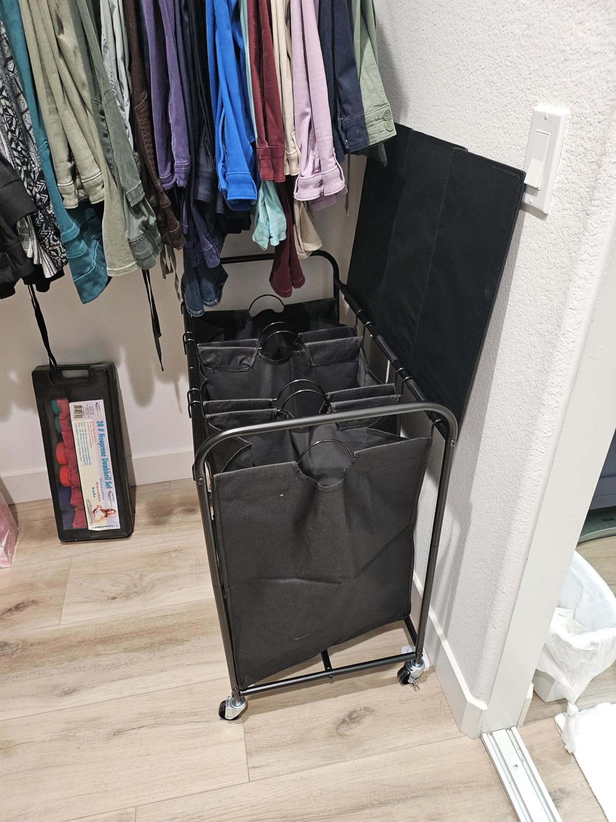 180L Laundry Sorter 3 Section, Rolling Laundry Basket with Wheels and Lid customer photo 1