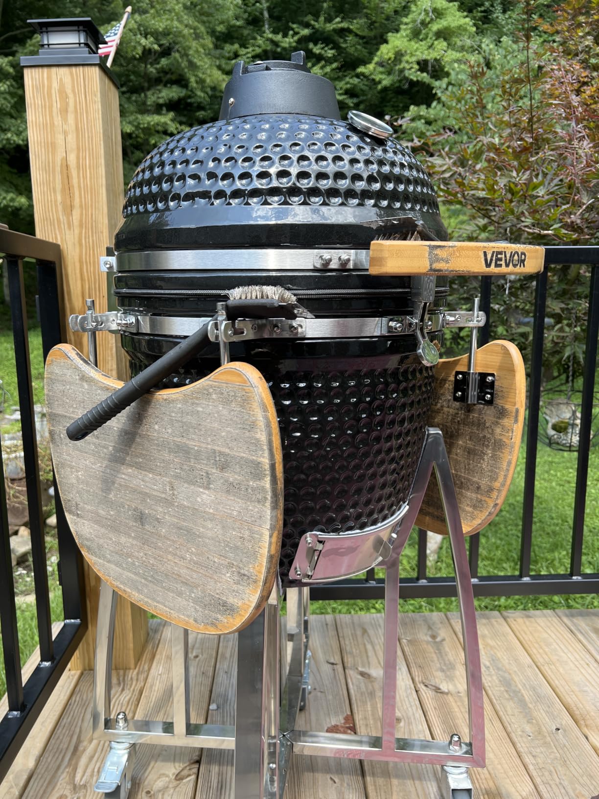 VEVOR Charcoal Smoker and Grill, 18-inch Kamado Charcoal BBQ Smoker, Movable Ceramic Barbecue Grill with 4 Wheels (2 Lockable), Built-in Thermometer, Air Vents and Side Shelf customer photo 1