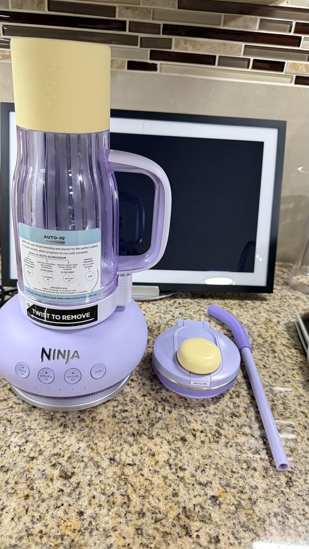 BlendBOSS Personal Blender, 26oz Tumbler, 1200PW, Stone Mint, DB351ST customer photo 2
