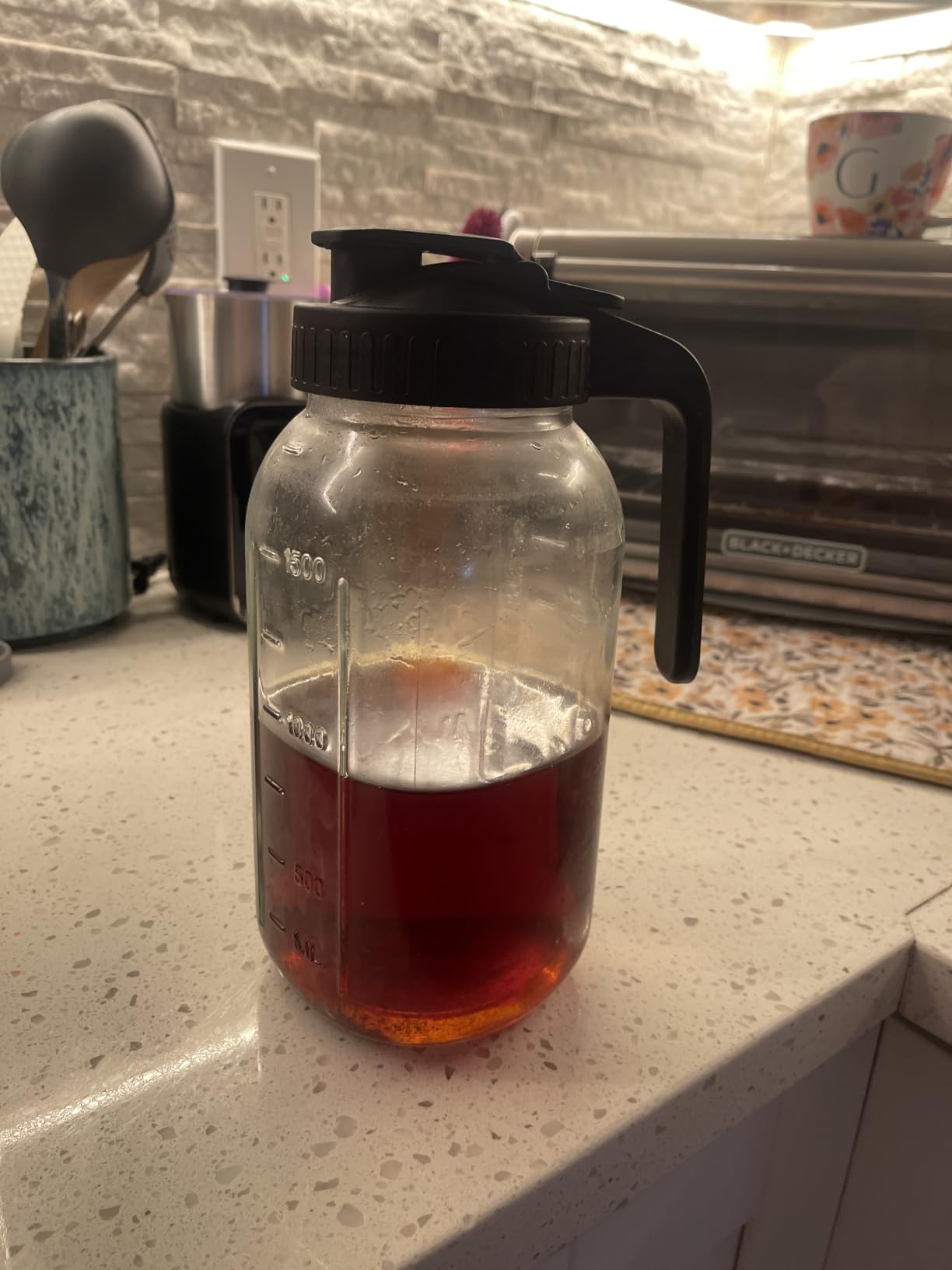 Cold Brew Coffee Maker, 64oz Mason Jar Pitcher with Stainless Steel Filter, Leak-Proof Lid with Pour Spout & Handle, Heavy Duty Glass Iced Coffee Tea Brewer with Protective Silicone Sleeve-Black customer photo 2