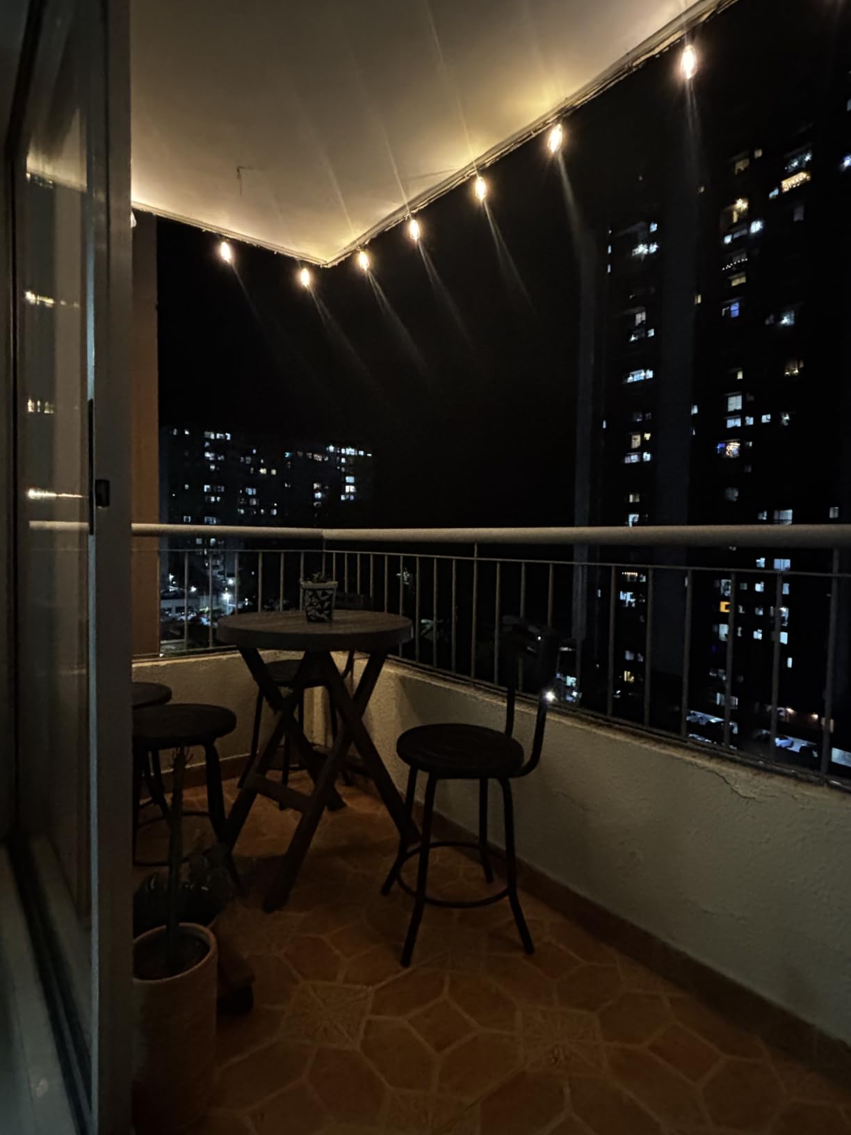 VIPAR Outdoor String Lights, 100FT LED Patio Lights Waterproof 52 ST38 Bulbs | Shatterproof, Edison Outside Lights, Plug-In, 2700K Dimmable, Connectable, Hanging Light for Porch Garden Backyard Deck Balcony customer photo 2