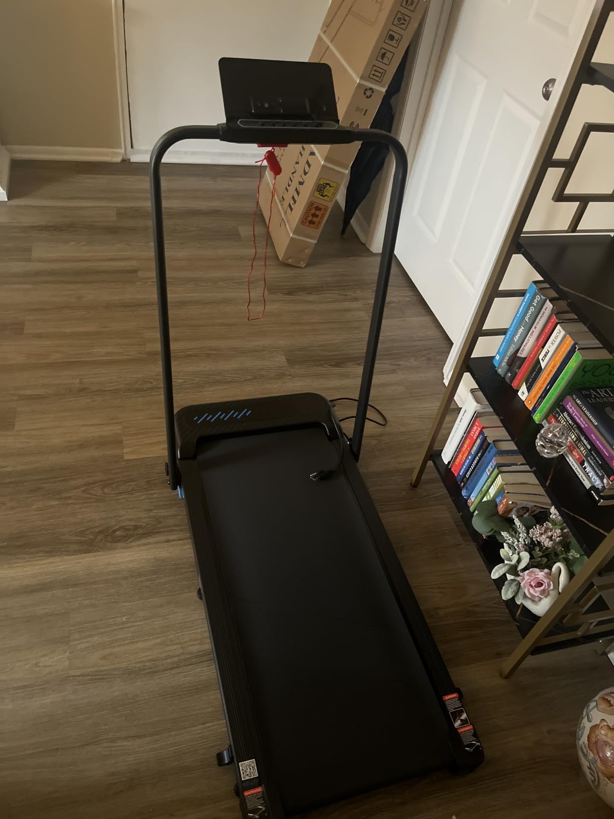 WELLFIT Folding Treadmill for Home, Walking Pad with Incline and Handle Bar | 350+lbs Capacity, Under Desk Treadmill for Home Small Office, Low Noise Treadmills with Smart Voice Control for Jogging Running customer photo 1