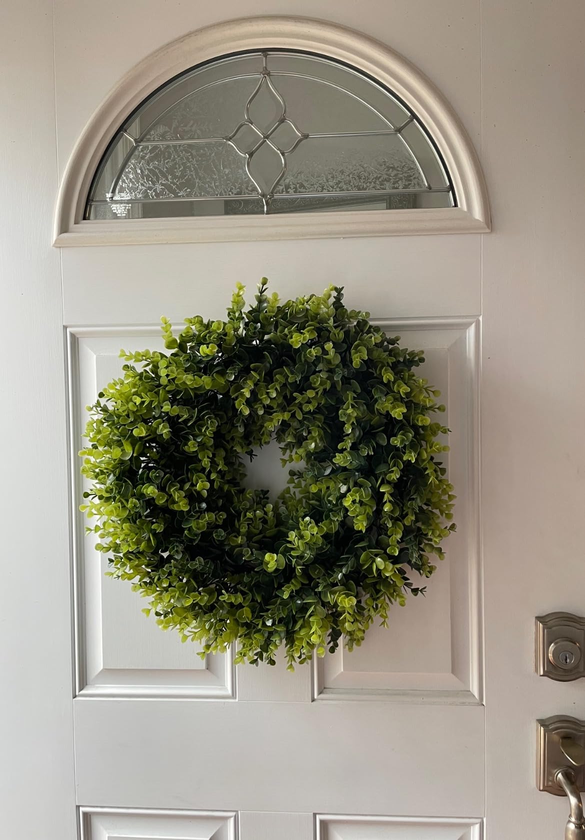 HUZIYAHAN 28In Large Boxwoods Door Wreaths for Front Door Spring Summer Outside All Season Green Year Round Artificial Greenery Wreath for Wall Window Rustic Farmhouse Home Outdoor Indoor Decorations customer photo 2