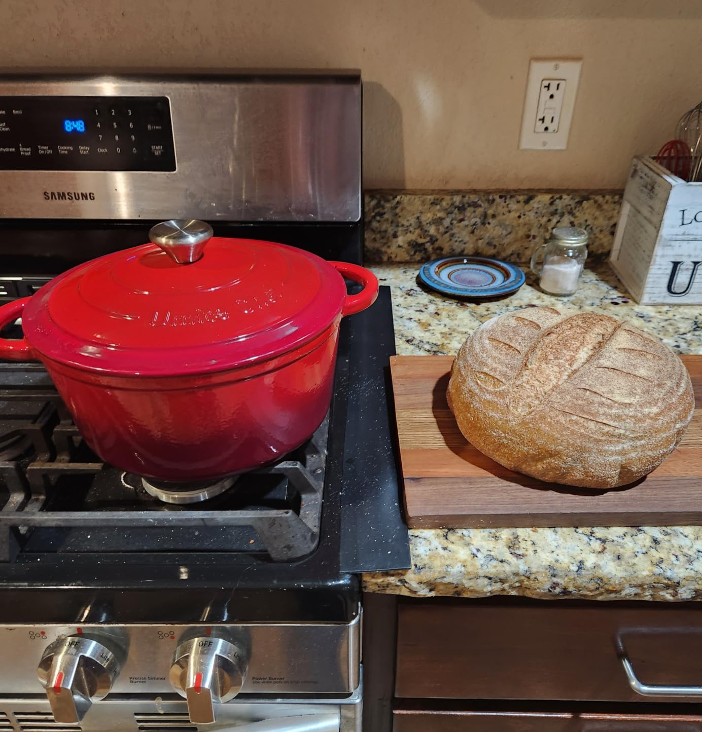 Umite Chef 7QT Enameled Cast Iron Dutch Oven with Lid & Cotton Potholders - Heavy-Duty Cookware for Bread Baking, Braising, Stews, Marinate, Cook (Emerald) customer photo 1