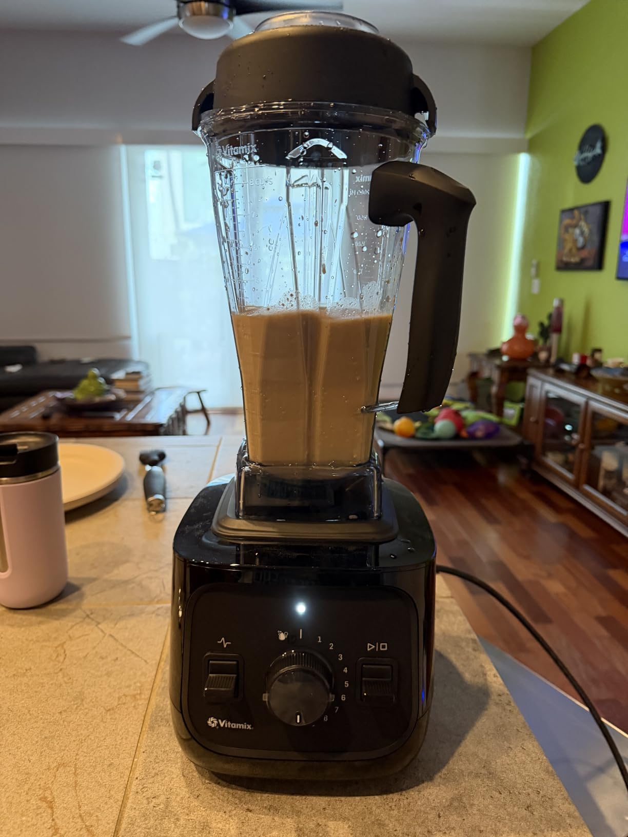 VX1 Blender, Professional-Grade Kitchen Blender, Smoothies, Soups, Juices and More, 10-Speeds, Self-Cleaning Kitchen Appliance, 64 Oz Classic Container, Black customer photo 2