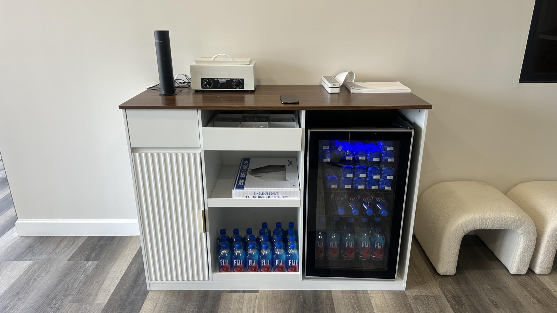 Electactic 37 Bottle Wine Fridge, Freestanding 145 Can Beverage Refrigerator with Smart Temperature Control, 4.5 CU FT Quiet Mini Fridge with Child Lock Panel for Family Restaurant Bar, Black customer photo 1