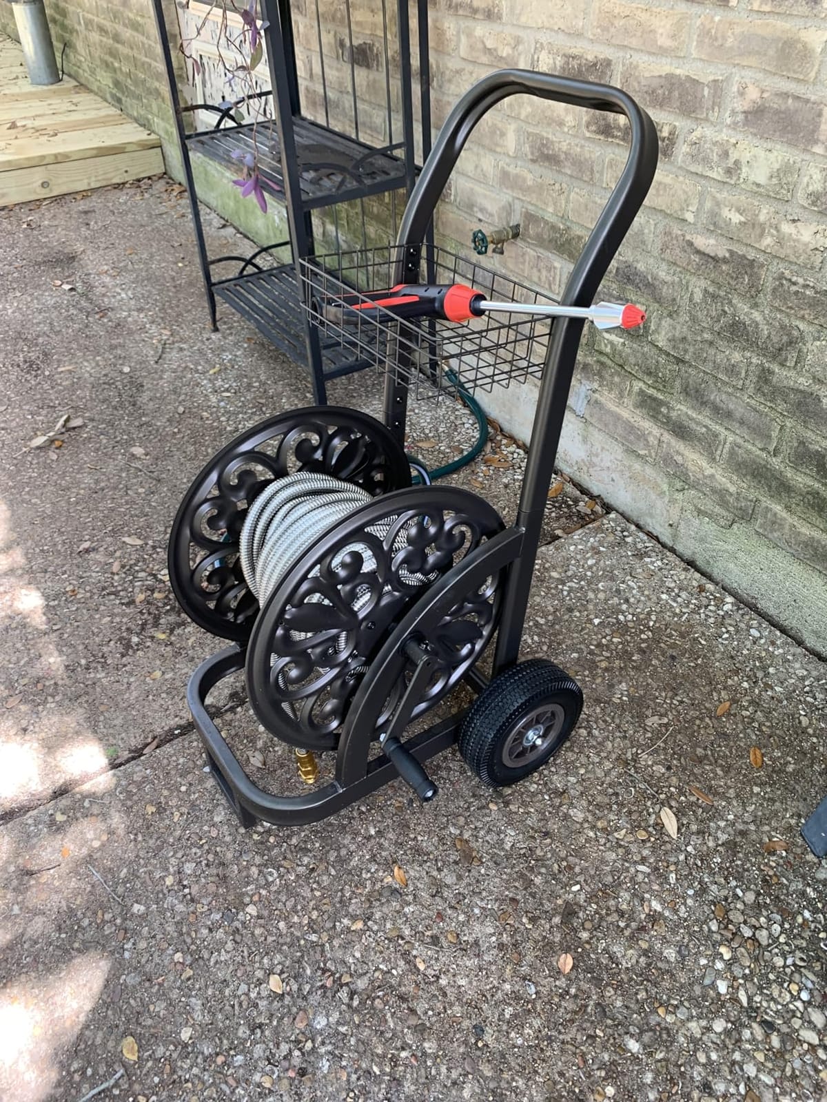 GOFORWILD Heavy Duty Steel Garden Hose Reel Cart with Wheels, Holds 200ft of 5/8 Hose, Storage Basket, Anti-Tip Design, Mobile Water Reel for Lawn, Yard, Garden customer photo 1