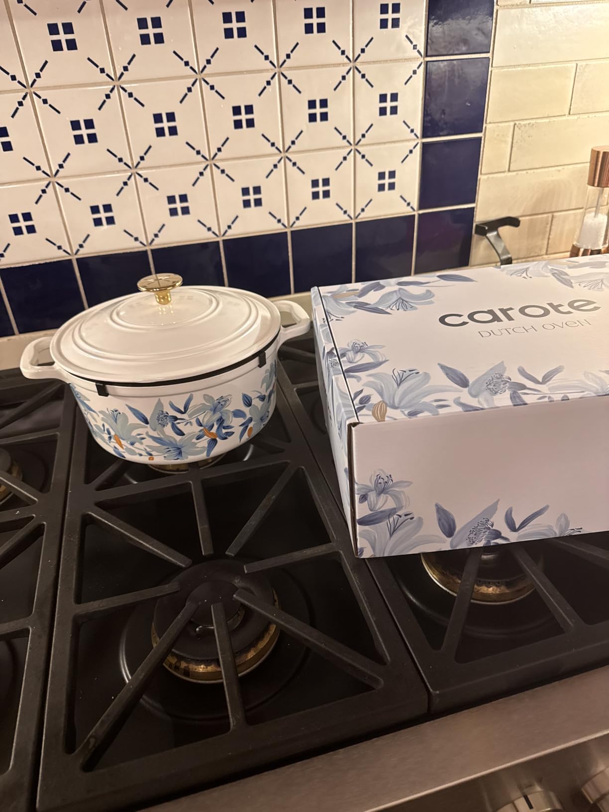CAROTE 3.5QT Enameled Cast Iron Braiser Pan, Shallow Floral Dutch Oven Casserole Skillets, Non-Toxic Cast Iron Pot with Lid for Baking, Dual Handles, All Stovetop Compatible, White & Blue customer photo 1