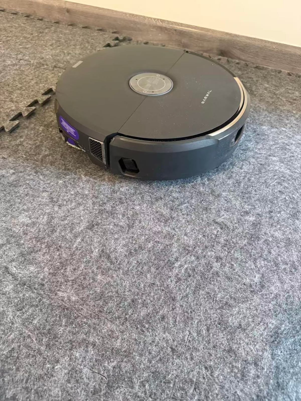 Narwal Flow 2 Robot Vacuum and Mop Combo, 31,000Pa, FlowWash Mop, Black customer photo 1