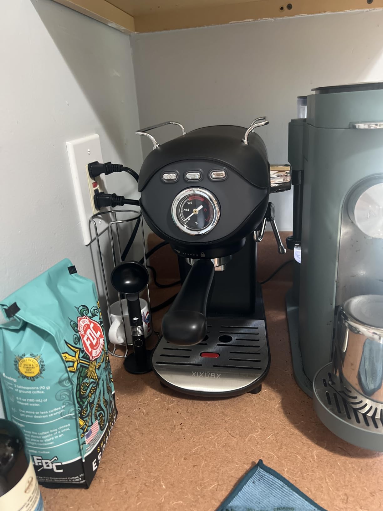 XIXUBX Espresso Machine, 20Bar Compact Espresso Maker with Milk Frother, PID Temperature Control, Low Vibration Coffee Maker for Small Kitchen, Home, Brews Latte, Cappuccino customer photo 1