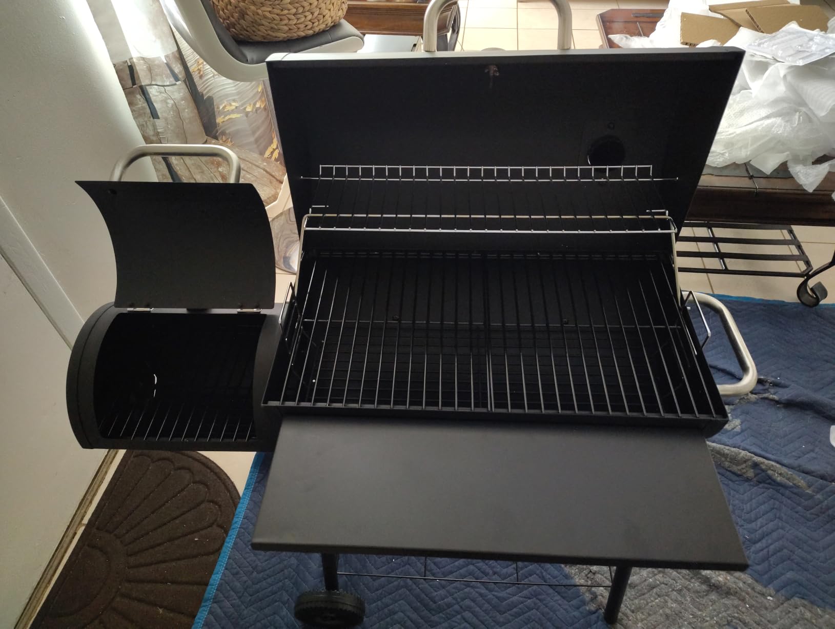 Kendane Barrel Charcoal Grill with offset smoker, 550 Square Inches Cooking Area, Outdoor BBQ Grill with Front Shelf, Perfect for Backyard, Patio Parties and Picnics. customer photo 2