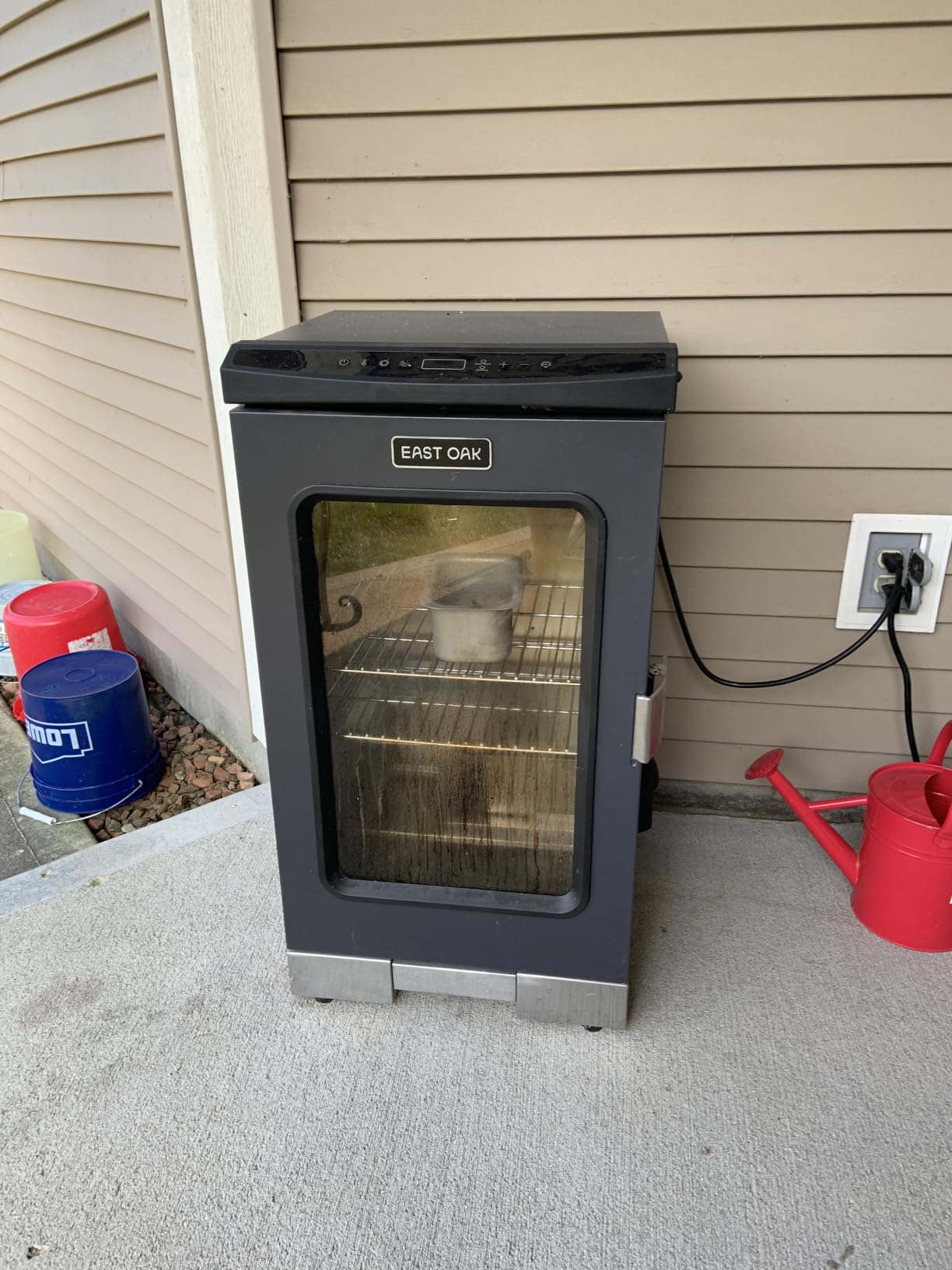 EAST OAK 30 inch Electric Smoker for Outdoors, Built-in Meat Probe Up to 6x Longer Smokes on a Single Load, Side Chip Loader for Smoking, 725 sq in Cooking Area, Mist Silver customer photo 2