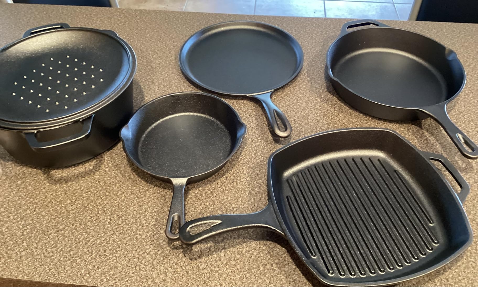 6 Piece Pre-Seasoned Cast Iron Cookware Set - Incl. 5QT Dutch Oven with Lid, 8'' and 10.25'' Cast Iron Skillets, 10.5'' Round Griddle, and a Square Grill Pan for Kitchen, Stovetop, & Camping customer photo 1