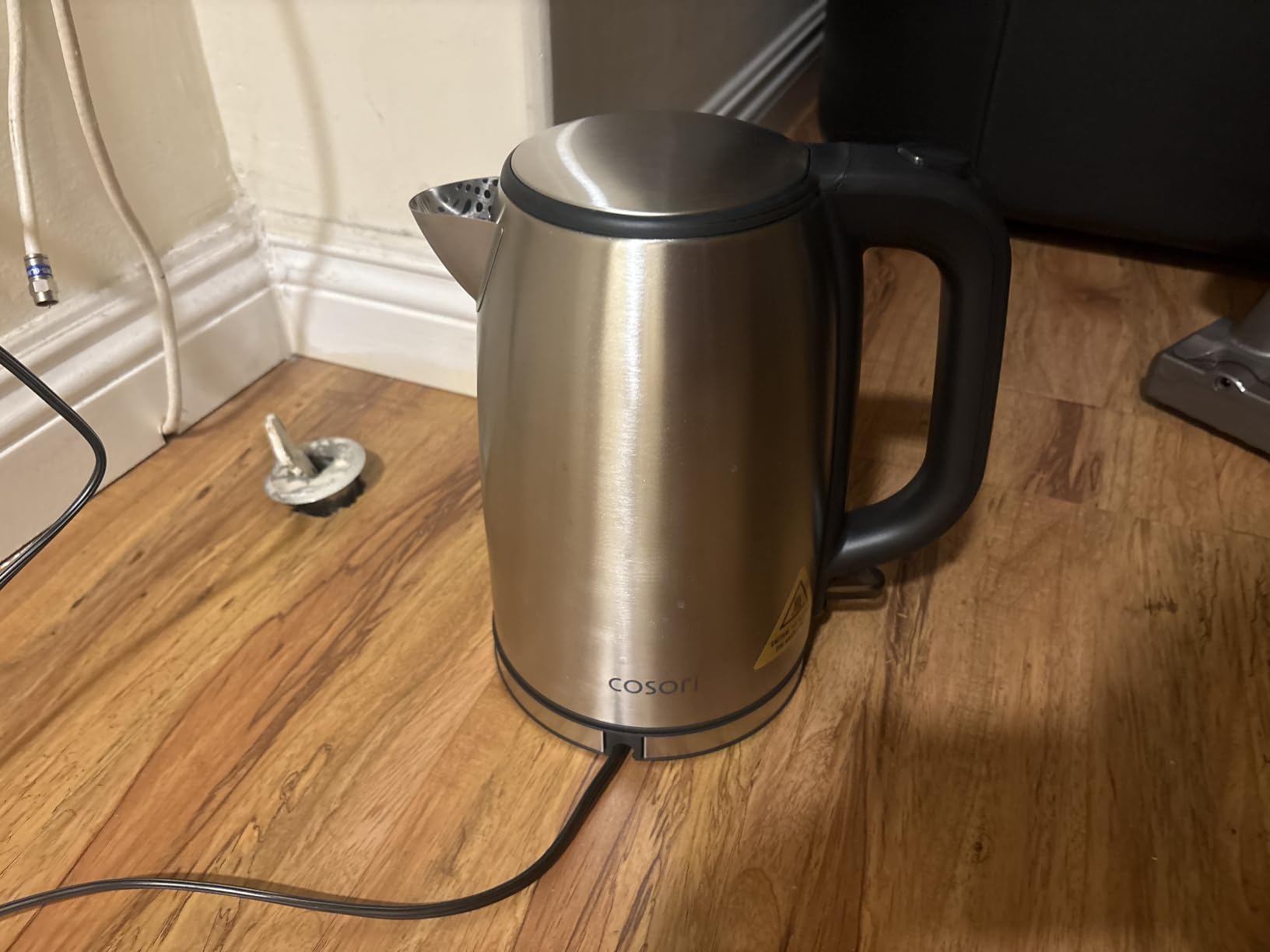 Cosori Electric Kettle, Plastic-Free Interior, Easy to Clean, Automatic Shut Off & Boil-Dry Protection, Stainless Steel Tea Kettle, Hot Water Boiler & Heater, 1.7L, 1500W customer photo 1