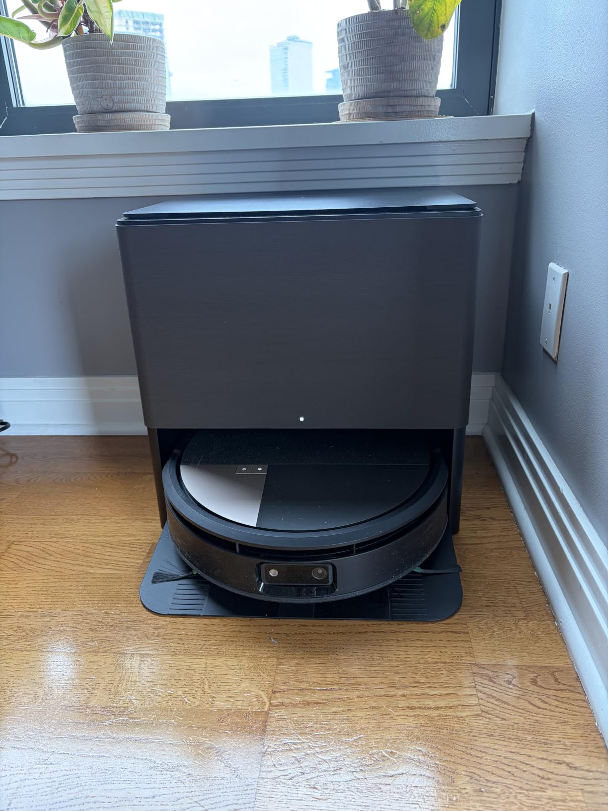 iRobot Roomba 705X Robot Vacuum & Mop Combo, 175x More Suction, Extending Self-Cleaning Roller Mop, Multifunction Dock, 75 Day Self-Emptying, Hot Wash/Dry, AI Obstacle Avoidance, Ideal for Pet Hair customer photo 2
