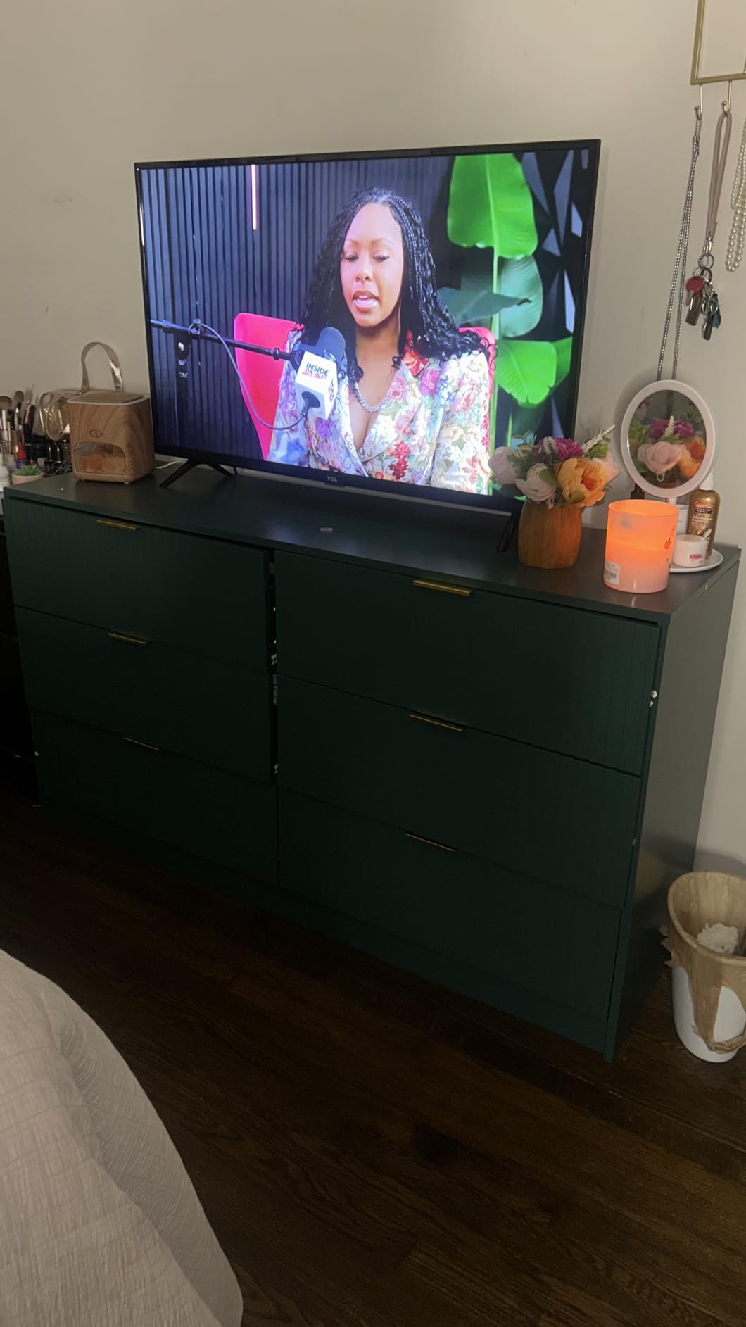 MAISONARIA Dresser for Bedroom, 8 Drawer Double Dresser, Modern Chest of Drawers, Walnut customer photo 1