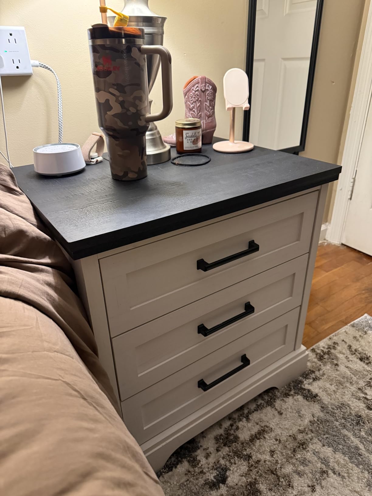 DUMOS Farmhouse Nightstand with Charging Station & USB Ports | Wood Bedside Table with 2 Spacious Storage Drawers and Open Shelf, Minimalist Modern End Table for Bedroom, White customer photo 1