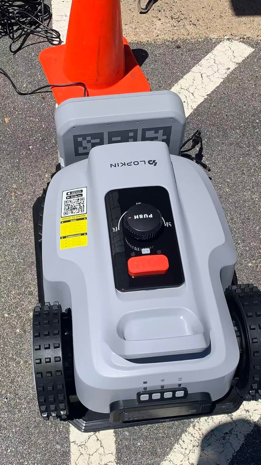 L2500-NEO Robot Lawn Mower for 0.9 Acres, NetRTK + AI Vision Lawnmower Robot, Wi-Fi HaLow Connectivity, No Boundary Wire, AI Obstacle Avoidance, App Control, 60dB Quiet, Multi-Zone Management customer photo 2