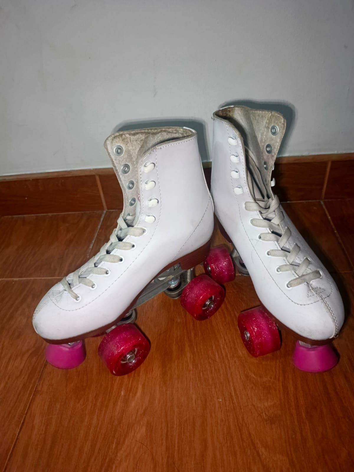 Chicago Skates Classic Quad Roller Skates for Women & Men - Durable & Top Performance, Adjustable High-Top Boots for Safe Indoor/Outdoor Roller Derby customer photo 1