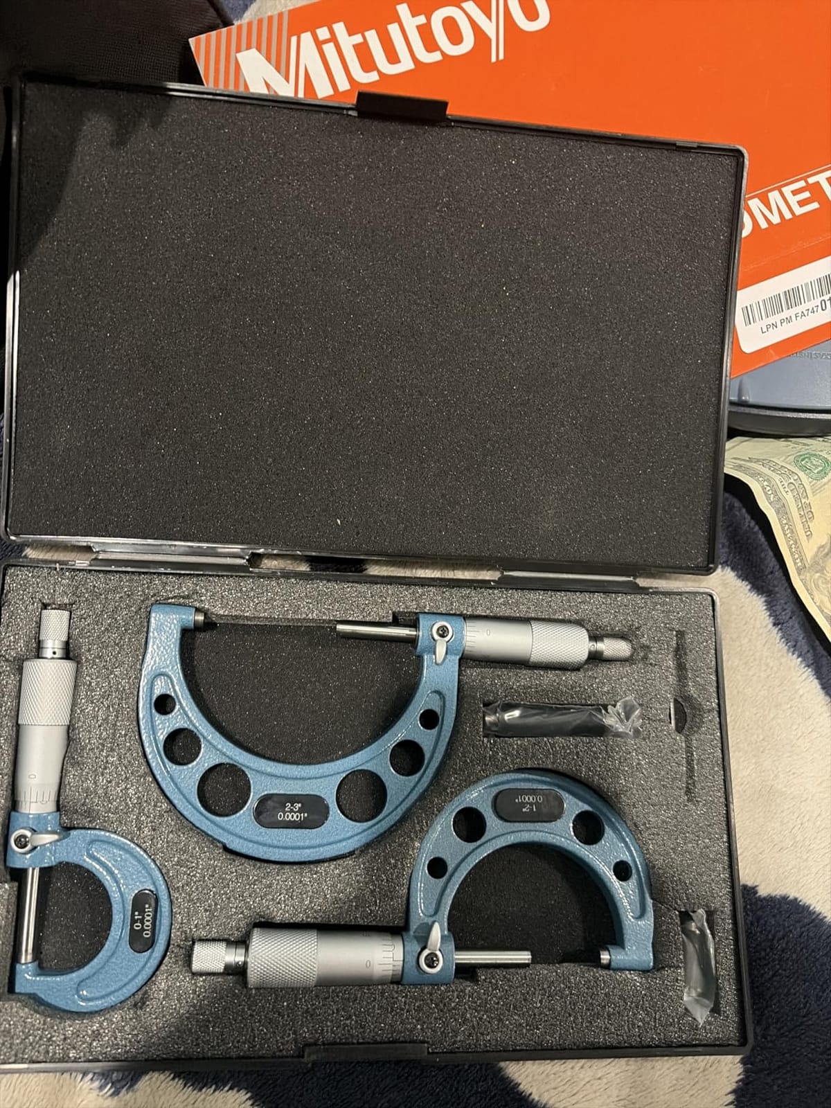 Mitutoyo 103-922, 0-3 X .0001 Outside Micrometer Set, with Standards customer photo 2