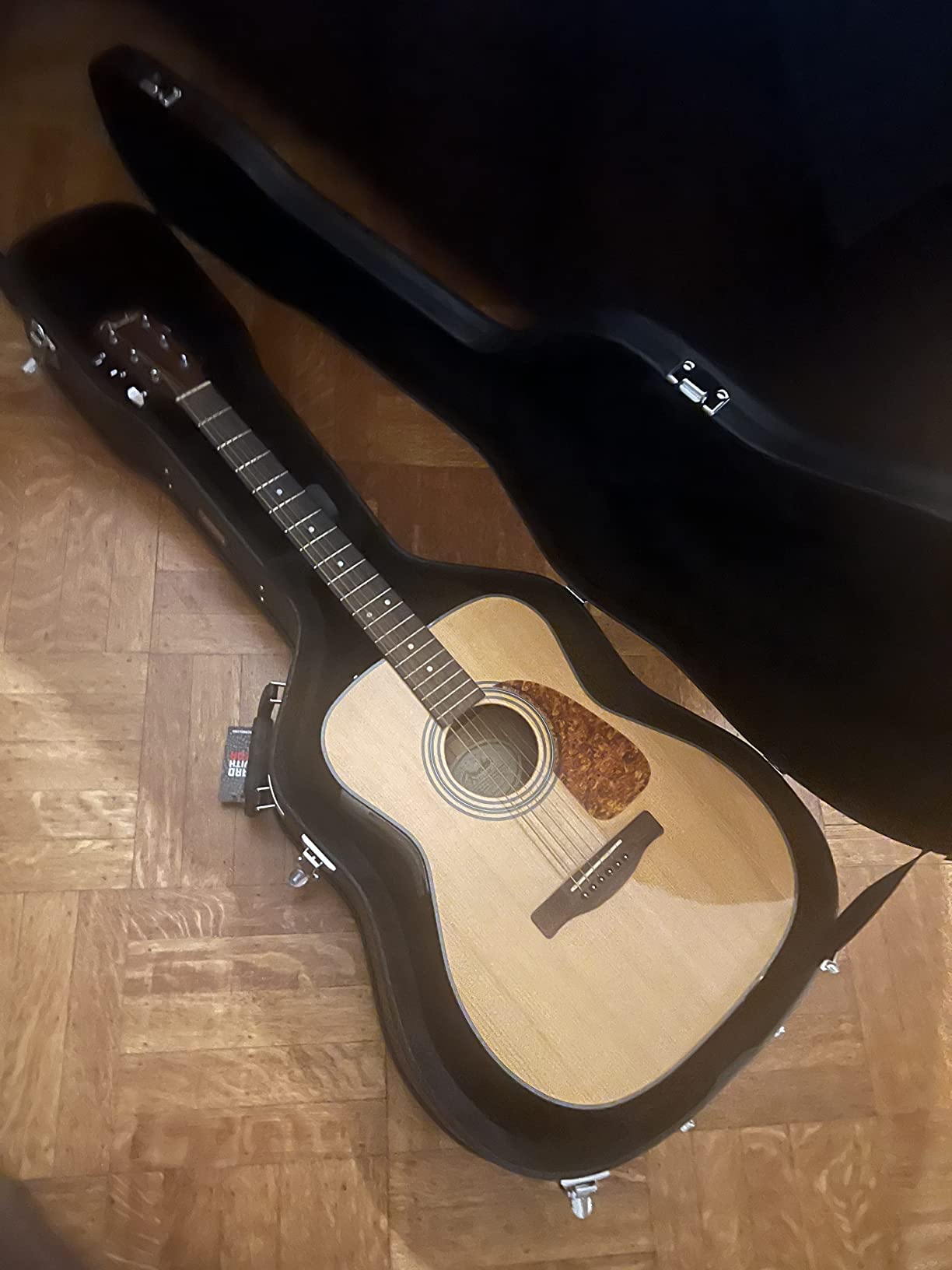 Gator Cases Traditonal Series Hard-Shell Wood Case for 6 or 12-String Dreadnought Style Acoustic Guitars, (GWE-DREAD 12) customer photo 2