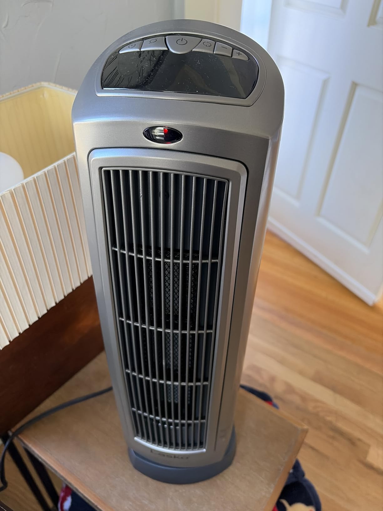 Lasko Oscillating Digital Ceramic Tower Heater for Home with Adjustable Thermostat, Timer and Remote Control, 23 Inches, 1500W, Silver, 755320 customer photo 2