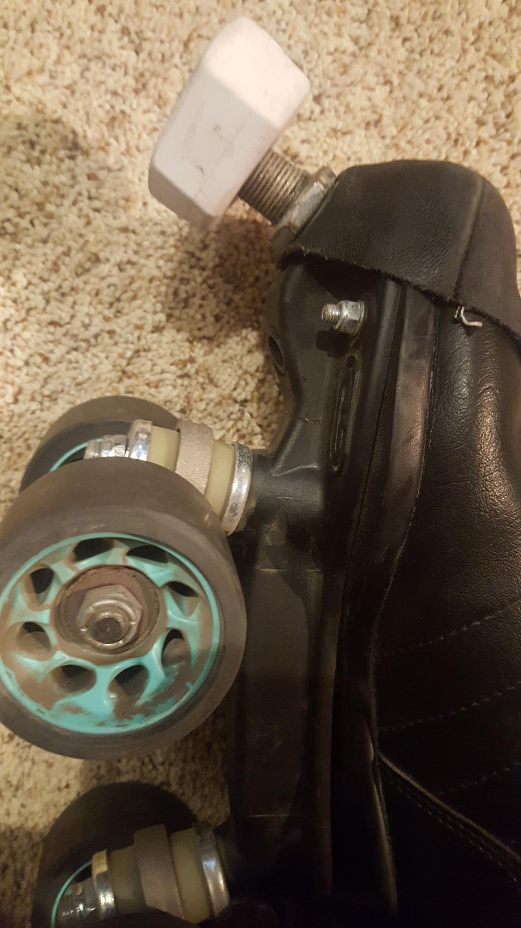 Riedell R3 Indoor Quad Roller Skates for Men and Women - Ultra-Durable, Sonar Cayman Wheels, Nylon Plate, Precision Fit, ABEC-5 Bearings customer photo 1