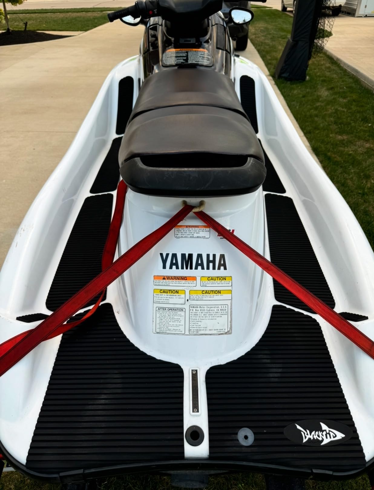 BlackTip Jetsports Traction Mat Compatible with Yamaha 00-04 XL/XLT 800/99-05 XL/XLT 1200 LTD (Black) customer photo 1