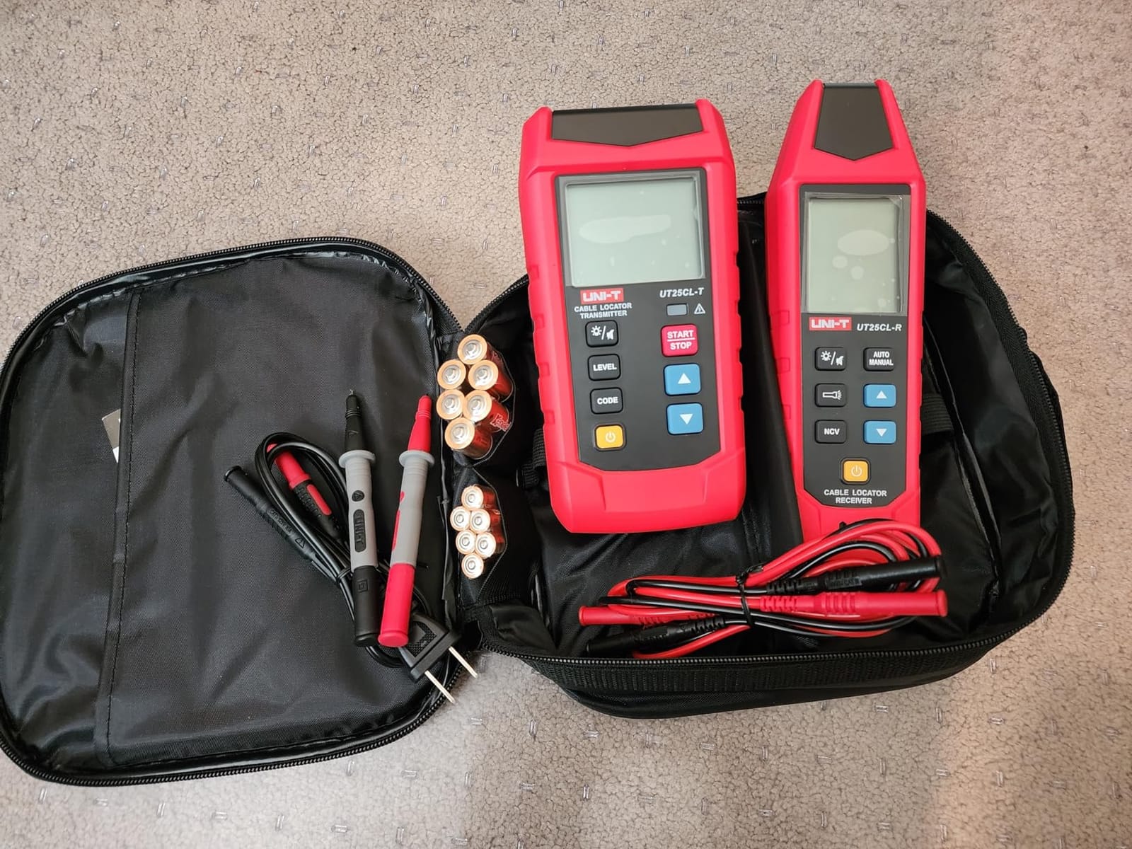 UNI-T AC Circuit Breaker Finder Tracer Tool Kit GFCI Outlet Tester customer photo 2