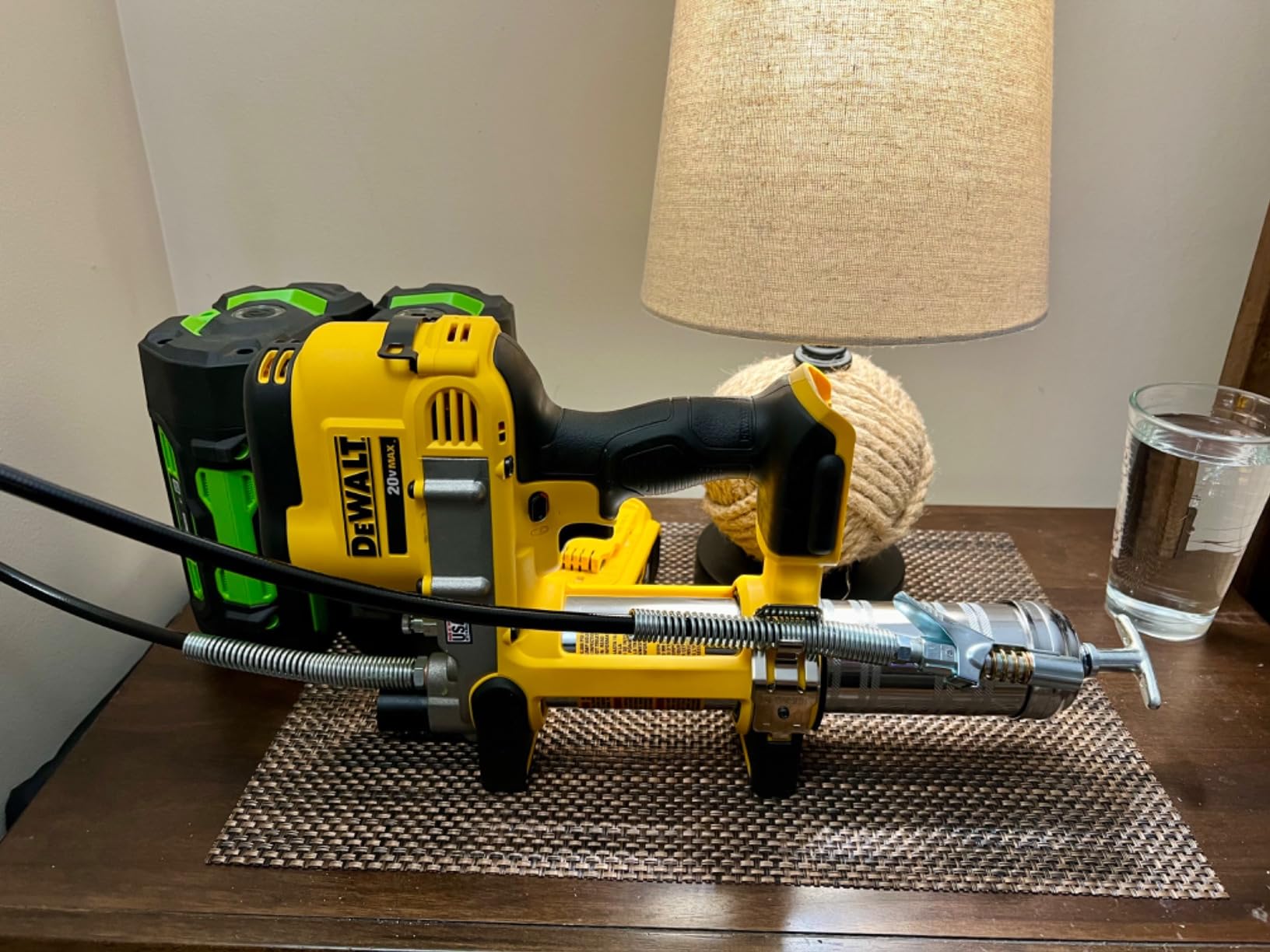DEWALT Grease Gun 20V MAX, Cordless Electric Grease Gun 42” Hose, 10,000 PSI, Variable Speed Triggers, Tool Only (DCGG571B) customer photo 2