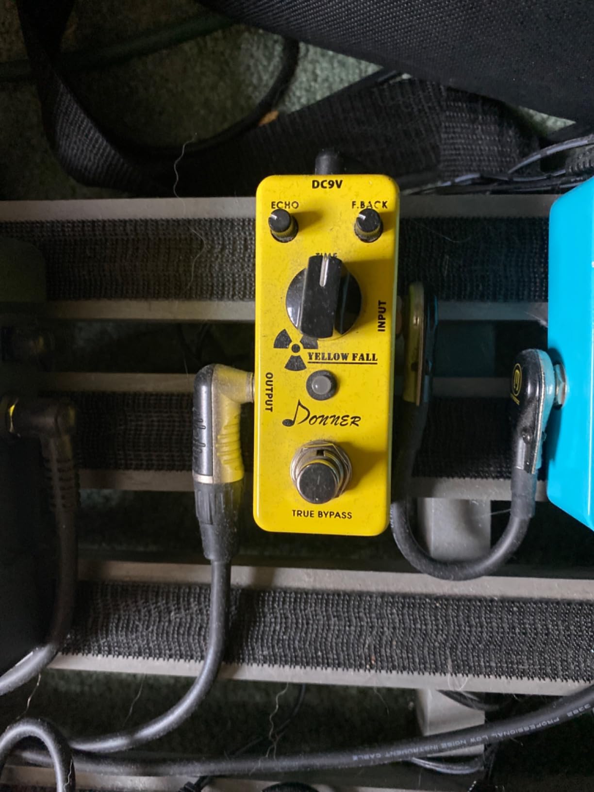 Donner Guitar Delay Pedal, Yellow Fall Analog Delay Mini Effect customer photo 2