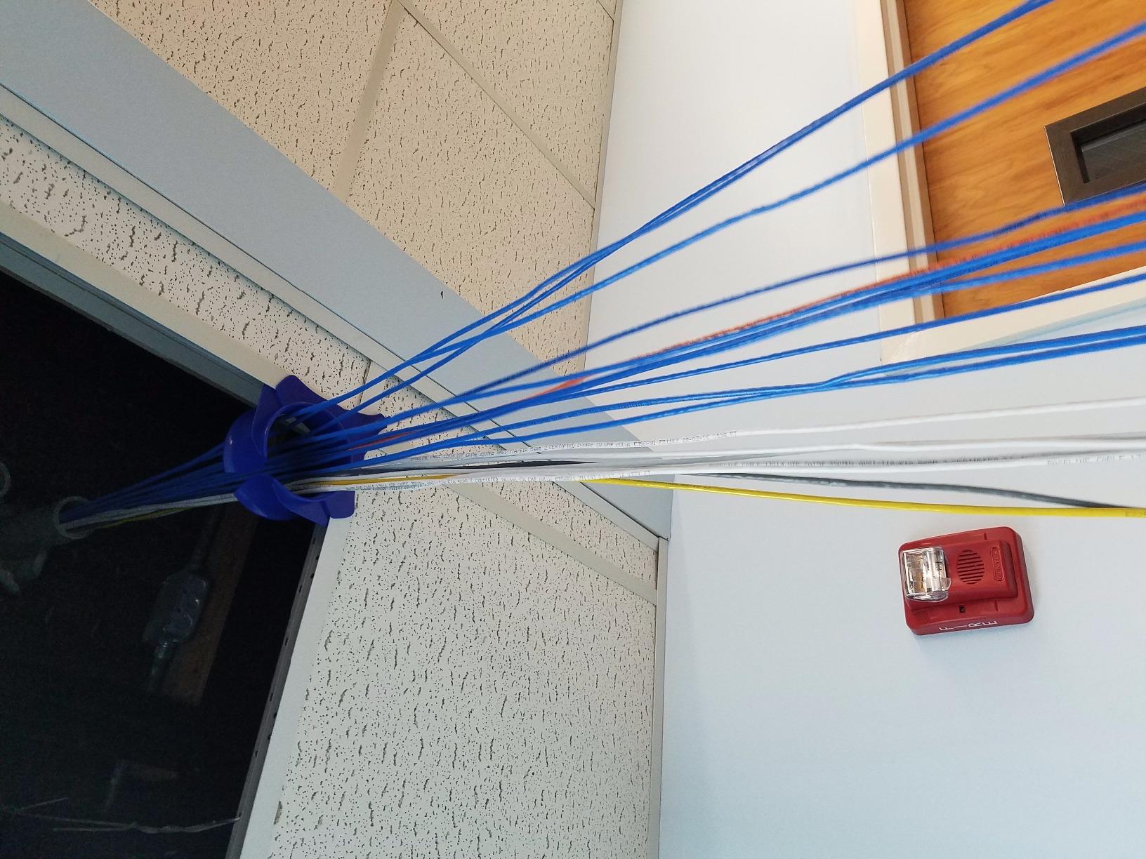 Southwire Stingray™Ceiling Grid Wire Pulling Device, Drop Ceiling Cable Management Tool for Safe Wire Pulling customer photo 1