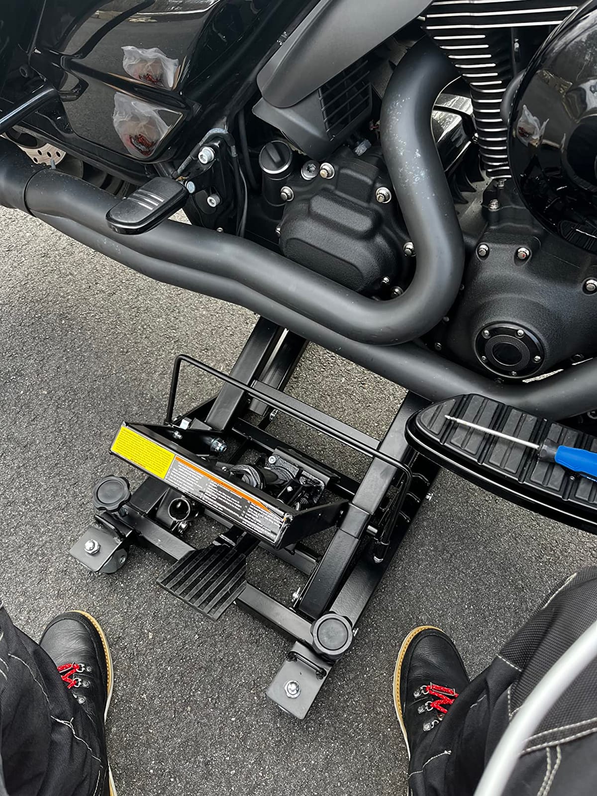 Black Widow Motorcycle or ATV Lift Jack Stand Hydraulic, Steel, 1,500 lb | Foot pedal operation or air compressor (not included), 1,500 lb cap, 16
