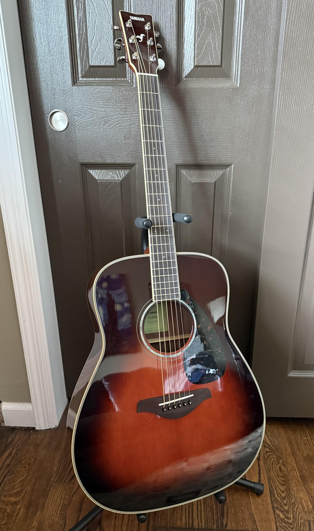 Yamaha FG830 Solid Top Acoustic Guitar, Autumn Burst customer photo 1