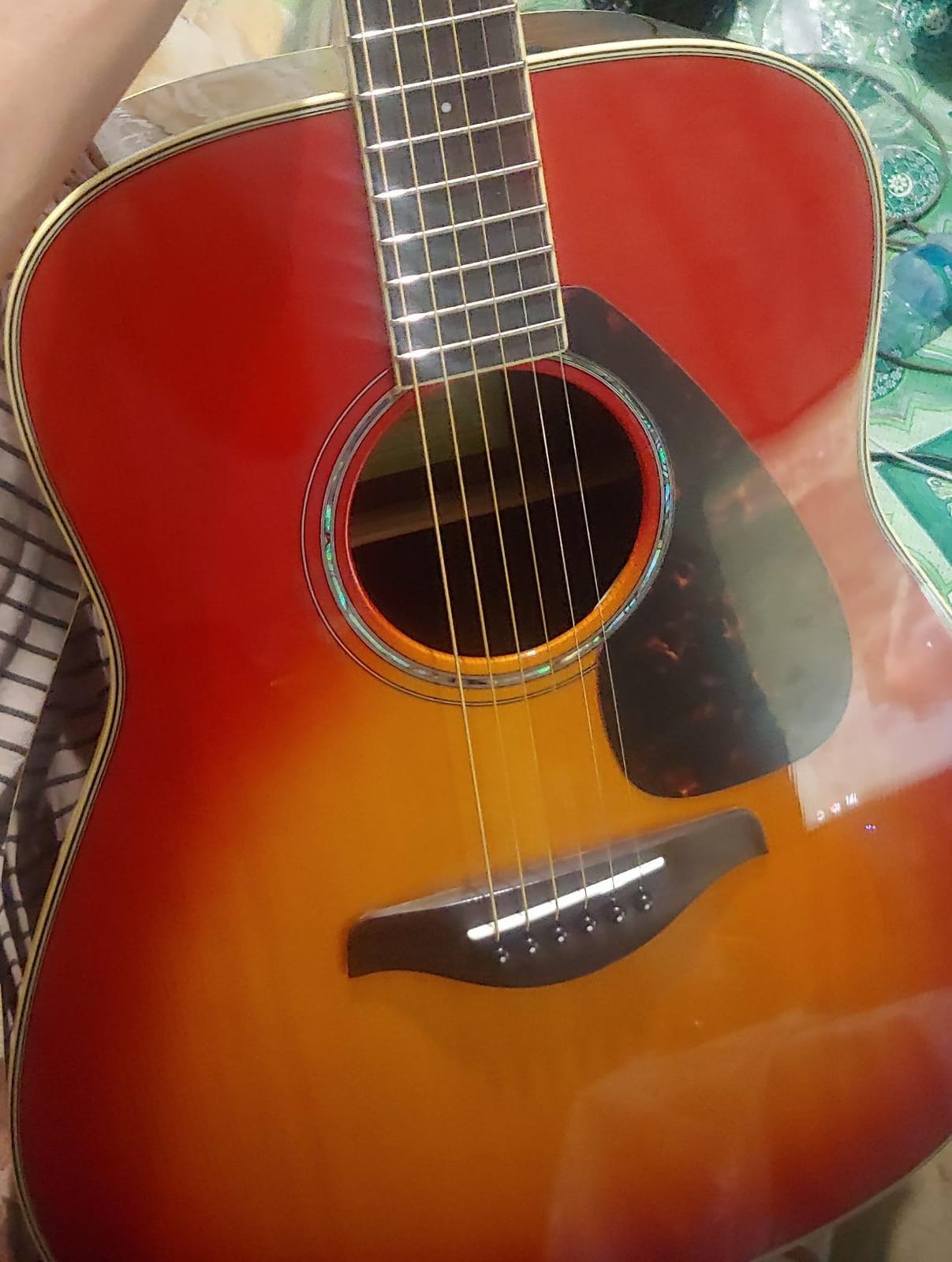 Yamaha FG830 Solid Top Acoustic Guitar, Autumn Burst customer photo 2
