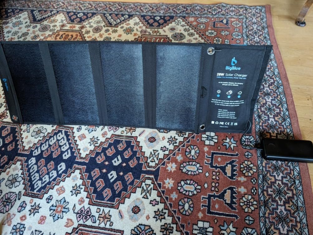 BigBlue 28W High-Efficiency Solar Panel Charger with Dual USB-C and USB-A customer photo 1
